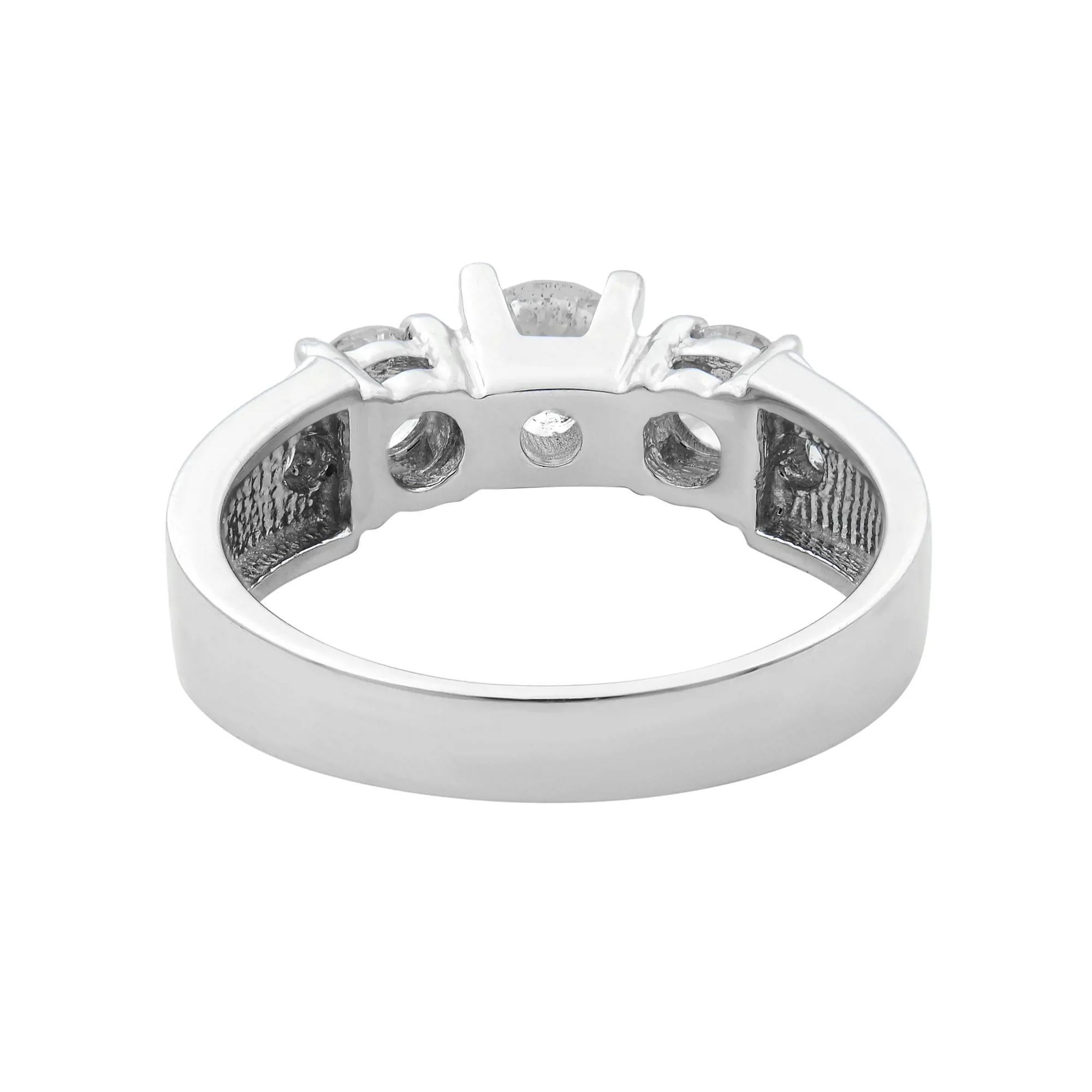 Taille ronde Alliance en or blanc 14 carats avec diamants taille ronde et baguette de 0,75 carat, taille 7 en vente