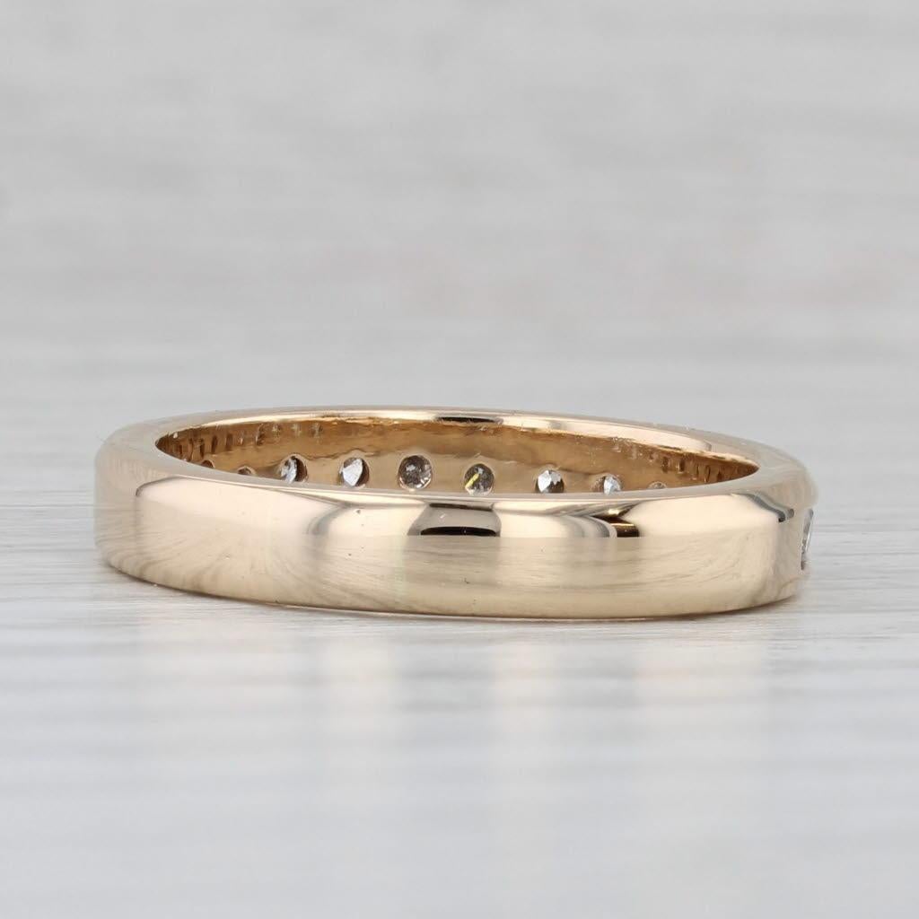 Informations sur les pierres précieuses :
- Diamants naturels -
Total des carats - 0.75ctw
Taille - Brilliante ronde
Couleur - G - H
Clarté - SI1 - SI2

Métal : Or jaune 14k 
Poids : 5,1 grammes 
Poinçons : 14k GGP
Hauteur de la face : 4.1 mm