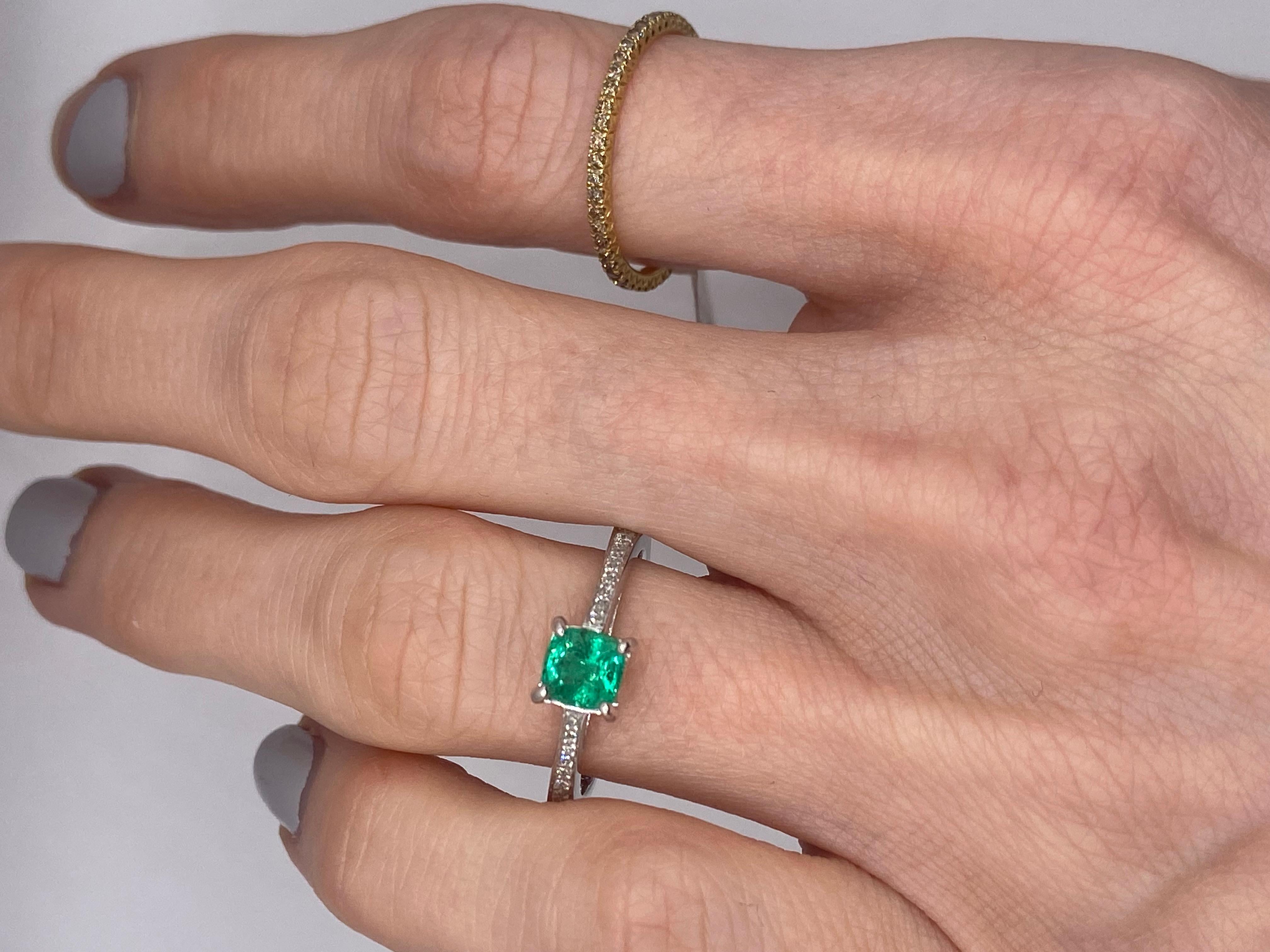 0.75ctw Cushion Emerald & Round Diamond Petite Ring in 14KT White Gold In New Condition For Sale In New York, NY