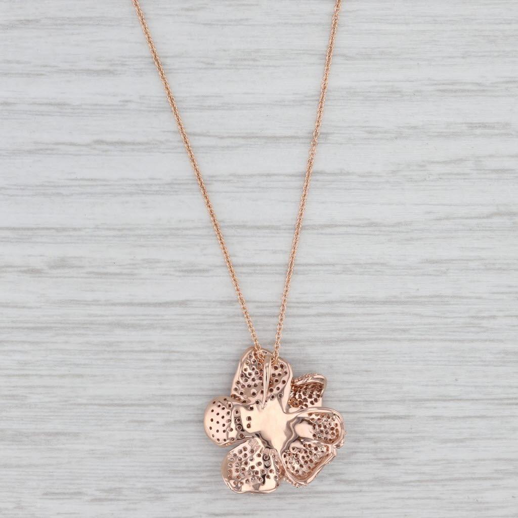 Taglio singolo Collana con ciondolo a forma di fiore di rosa con diamante da 0,75ctw in oro rosa 14k con catena a cavo da 18,25