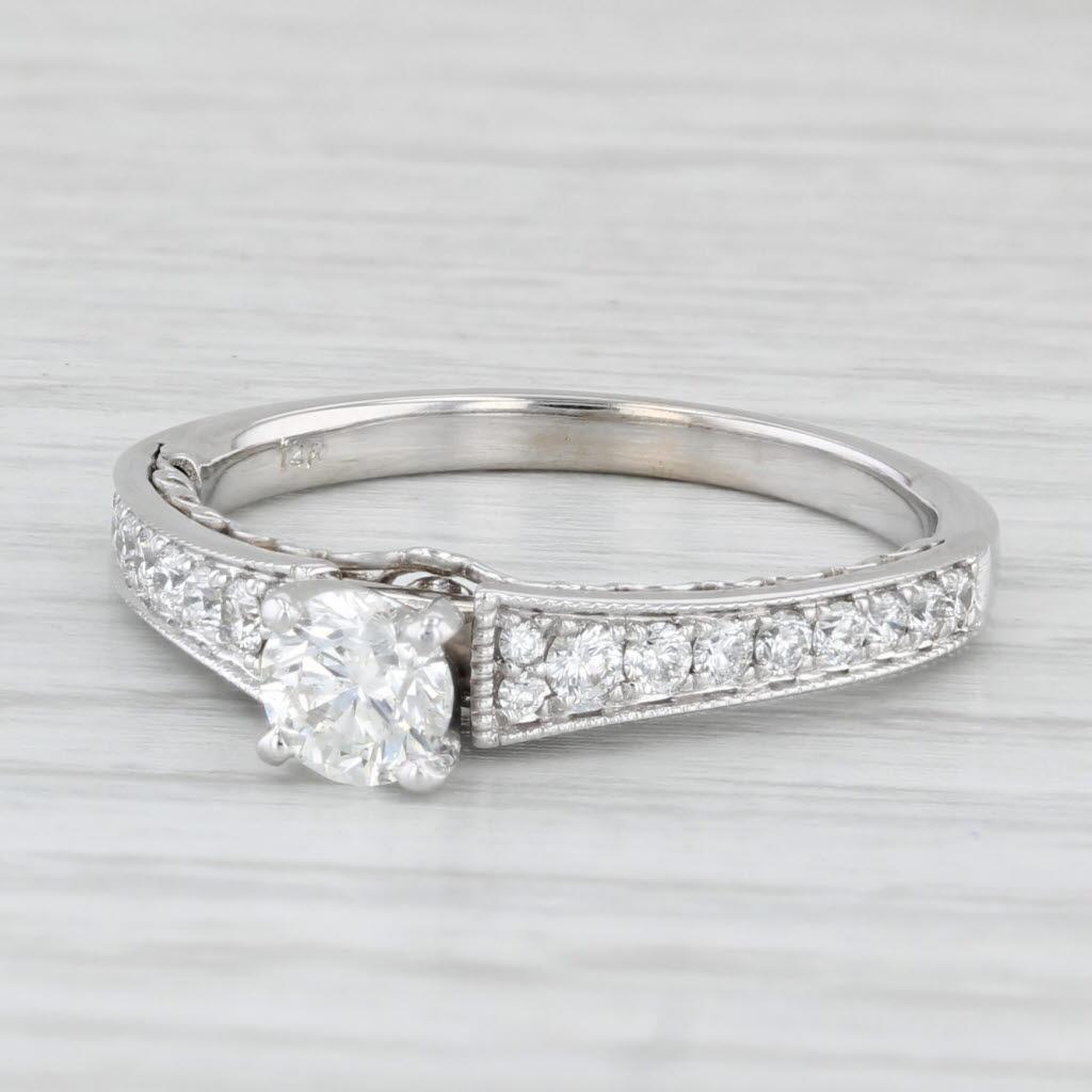 0,75 Karat runder Diamant Verlobungsring 14k Weißgold Größe 7,75 Karat Kathedralenring (Rundschliff)