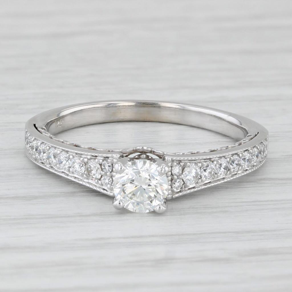 0,75 Karat runder Diamant Verlobungsring 14k Weißgold Größe 7,75 Karat Kathedralenring im Zustand „Gut“ in McLeansville, NC