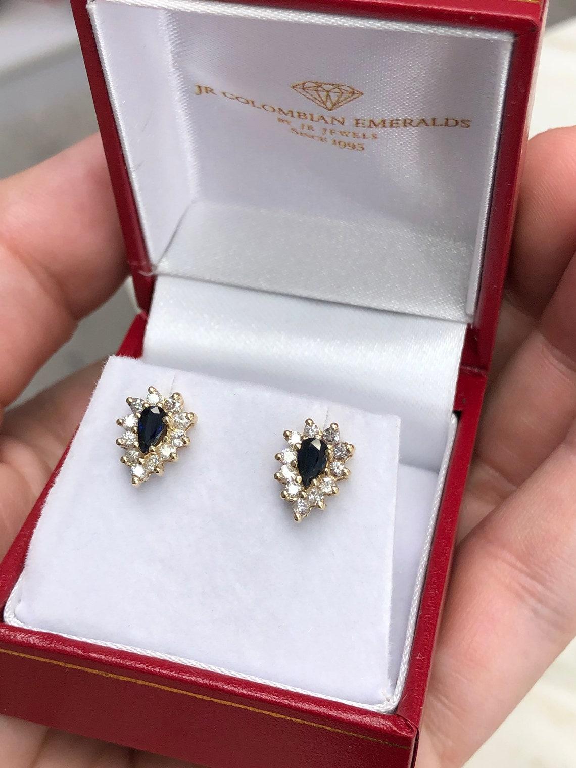 0.75tcw Sapphire Earrings Pear Cut Halo Studs in 18K Gold Natural Sapphire Halo In New Condition For Sale In Jupiter, FL