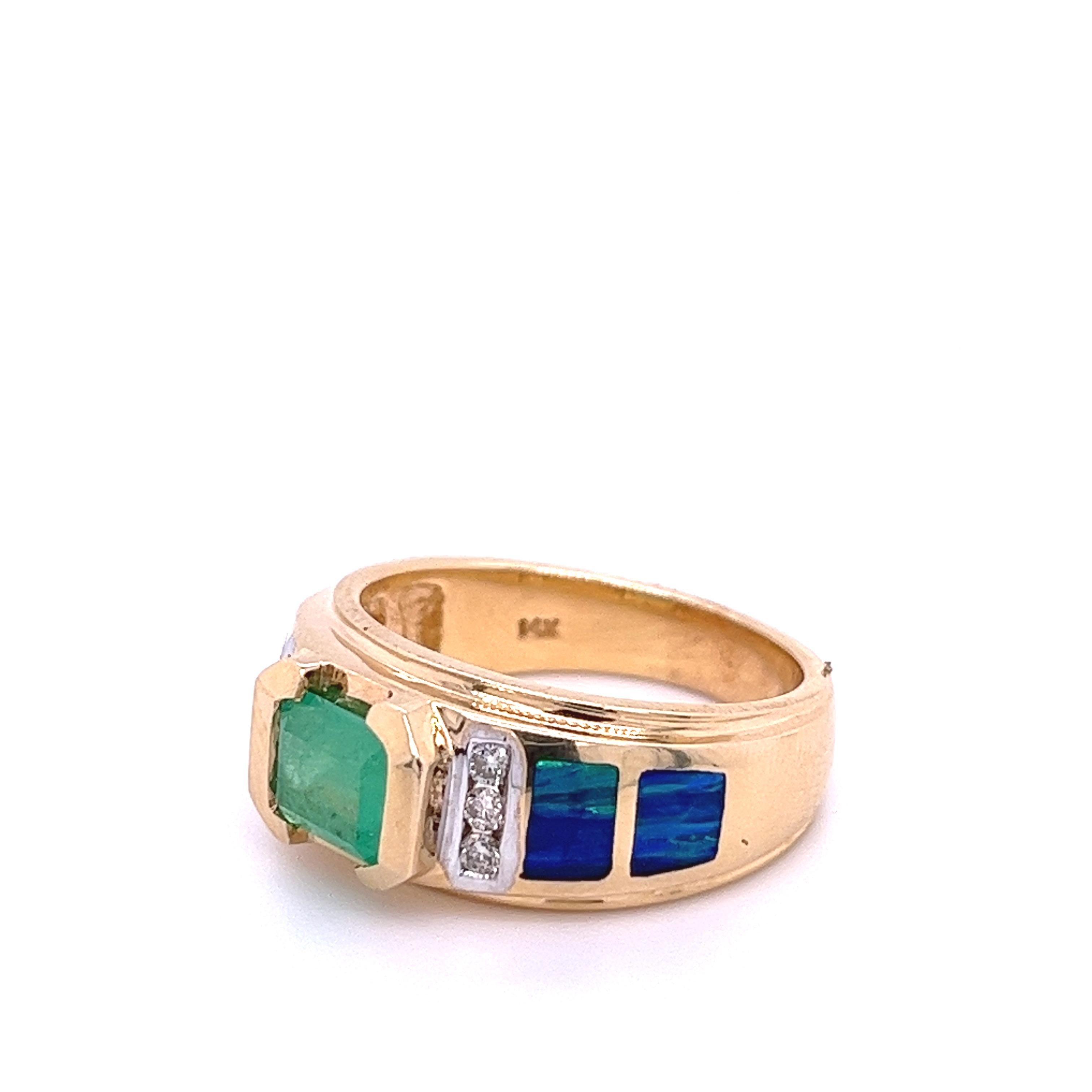 Art Deco 0.76 Carat Colombian Emerald and Inlaid Opal 14k Yellow Gold Ring For Sale