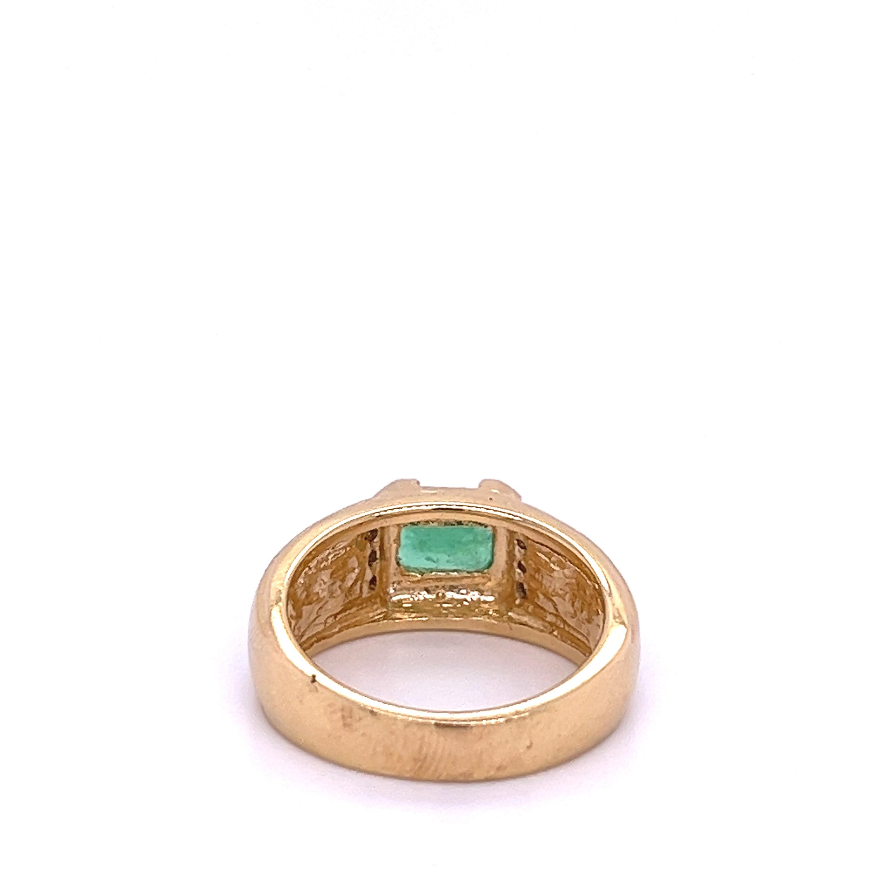 Emerald Cut 0.76 Carat Colombian Emerald and Inlaid Opal 14k Yellow Gold Ring For Sale