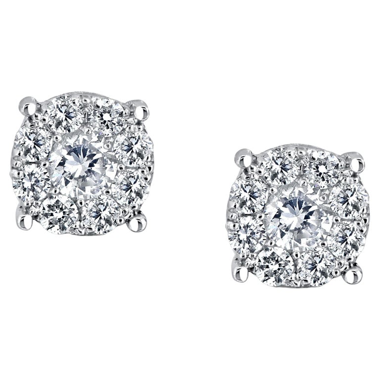 0.76 Carat Diamond Stud Earrings in 14k White Gold For Sale