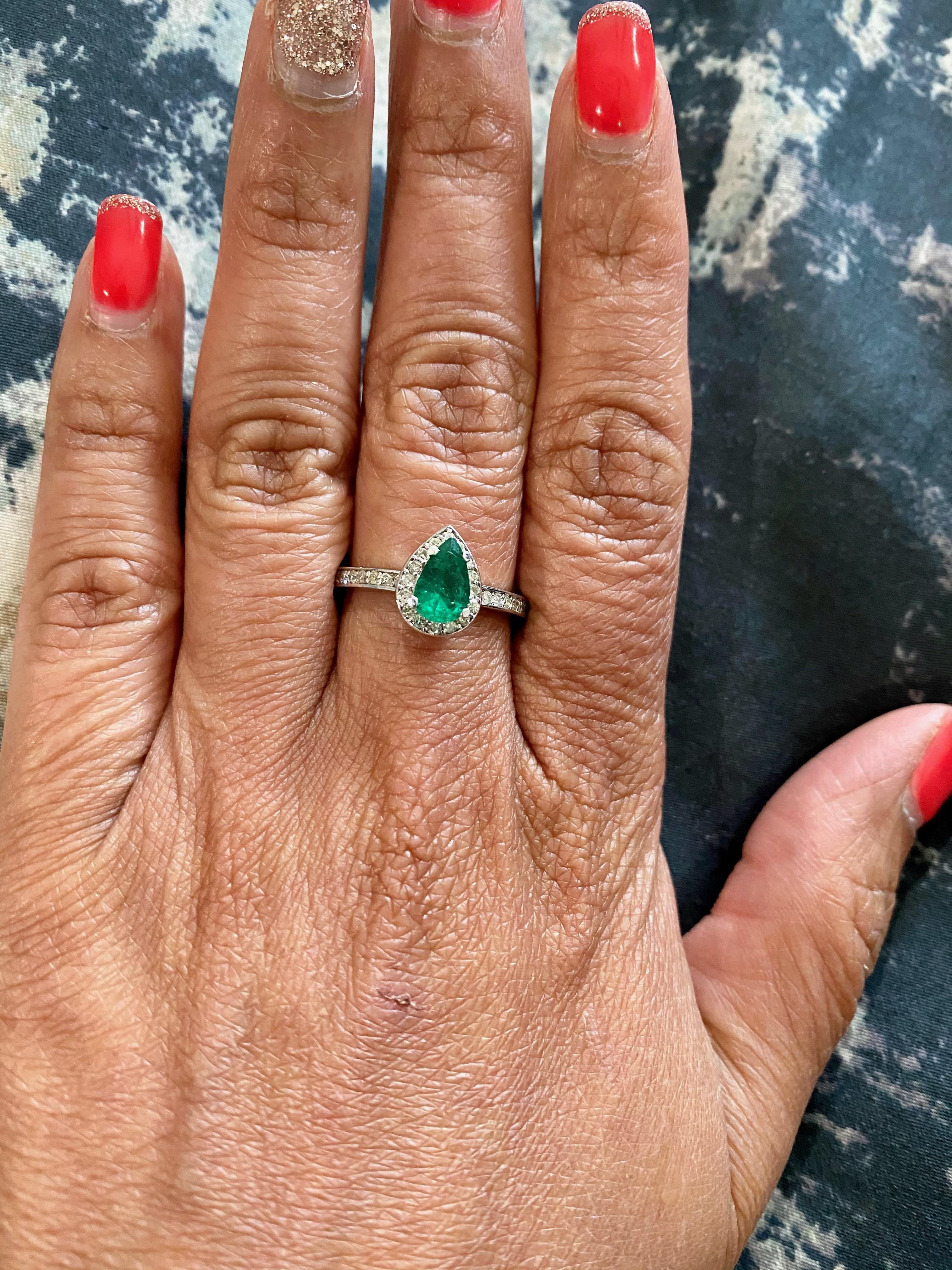 Pear Cut 0.76 Carat Emerald Diamond Engagement 14 Karat White Gold Ring For Sale