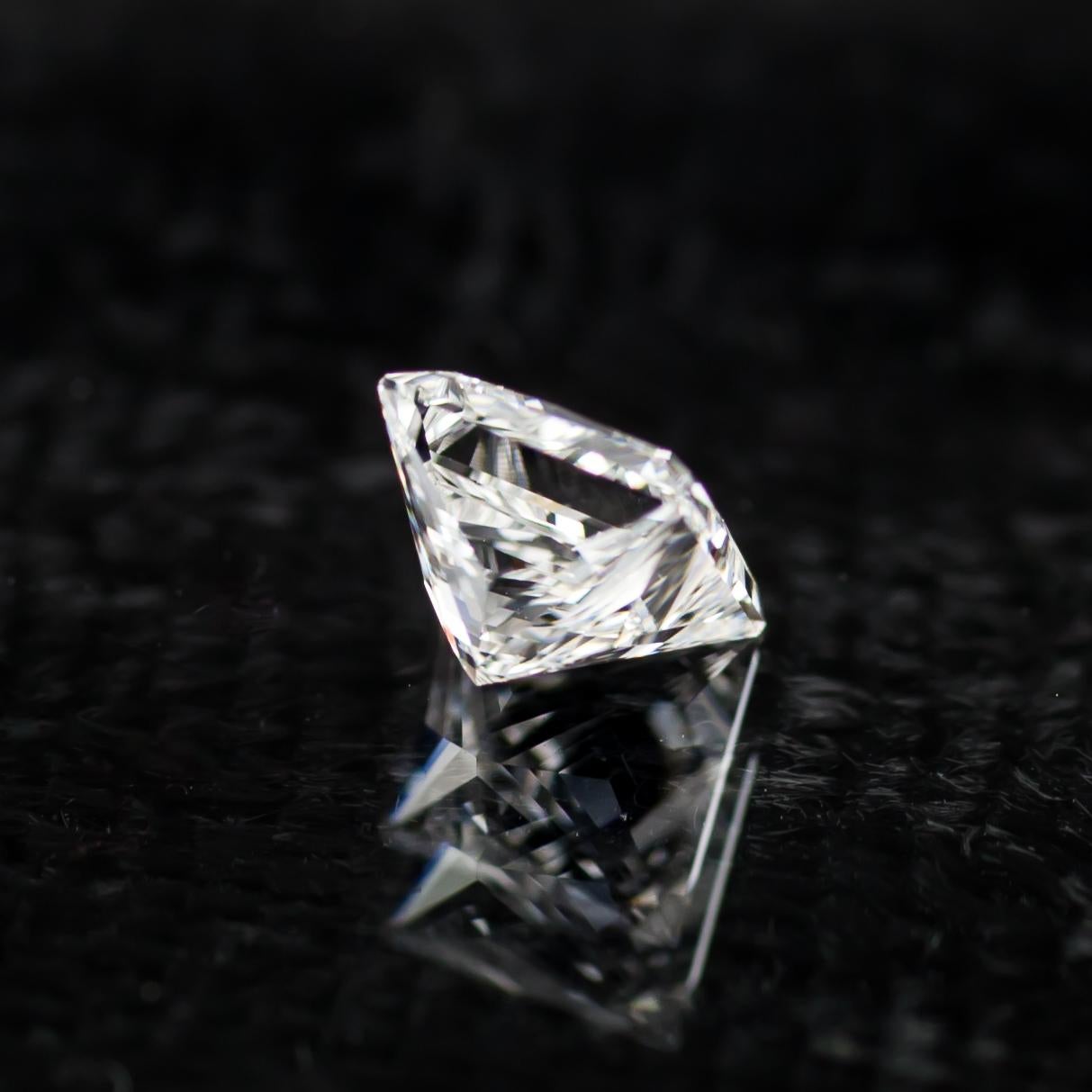 Diamant taille princesse de 0,76 carat non serti E / VS1 certifié GIA Excellent état - En vente à Sherman Oaks, CA