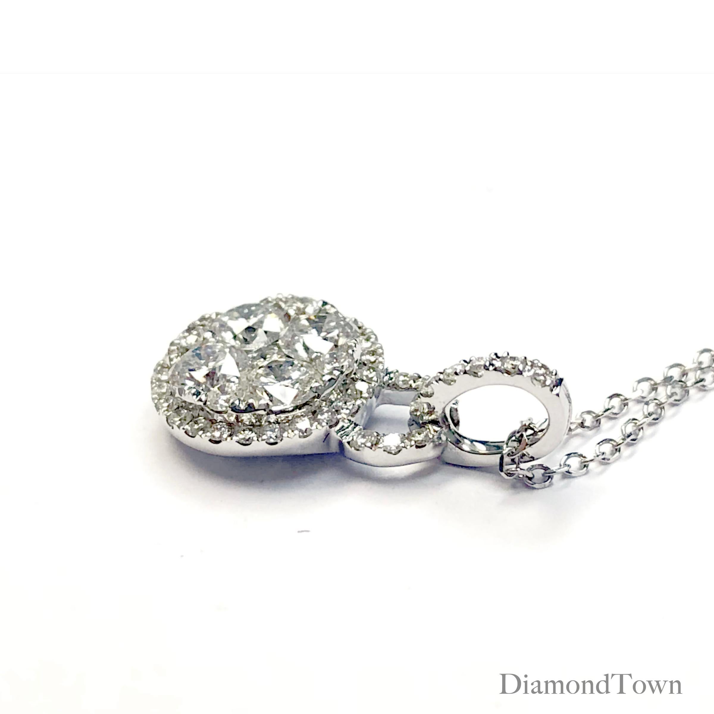 Taille ronde Pendentif en or blanc 14 carats serti d'un halo de diamants naturels de 0,73 carat ref2650 en vente