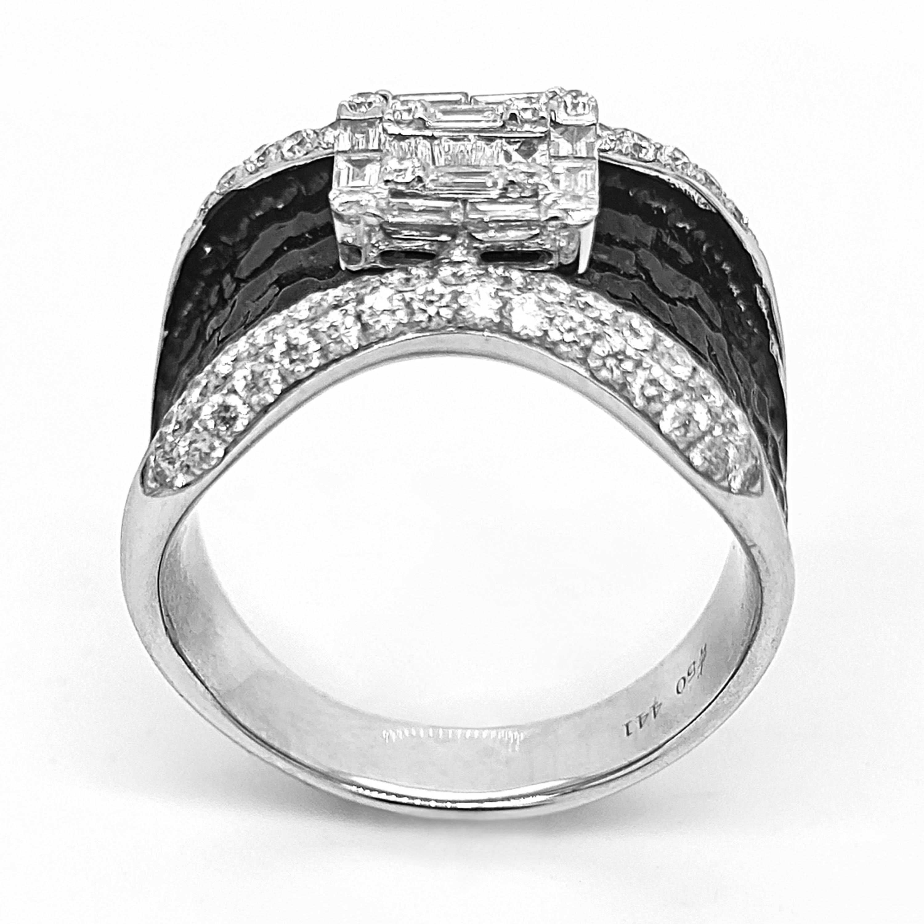 Anello a grappolo in oro bianco con onice e diamanti bianchi da 0,76 carati In condizioni Nuovo in vendita a New York, NY