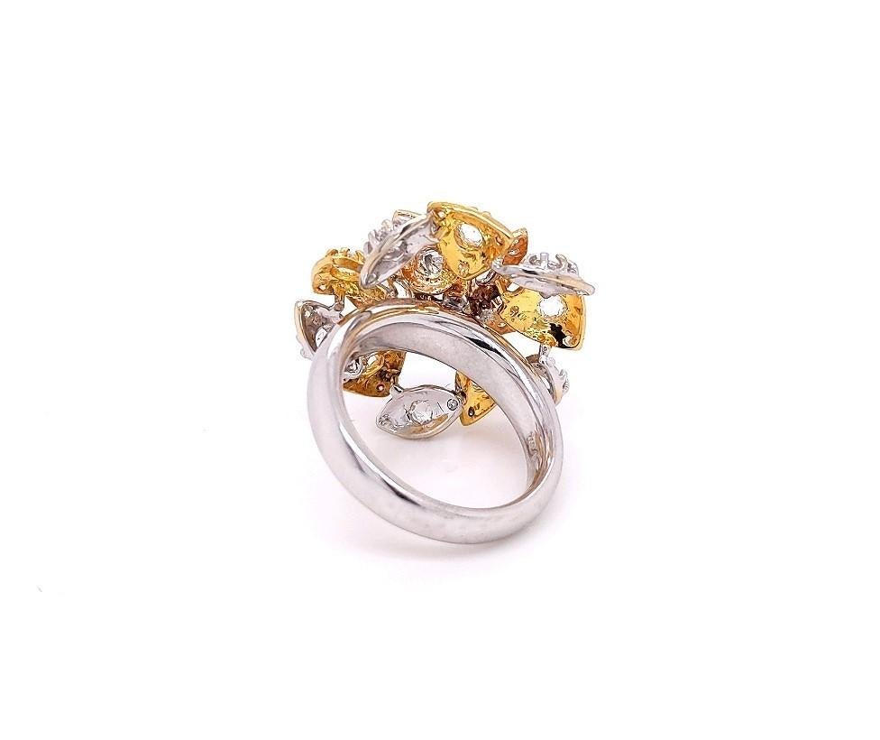 Bague fleur pour femme en or blanc 18 carats avec diamants taille rose de 0,76 carat Neuf - En vente à New York, NY