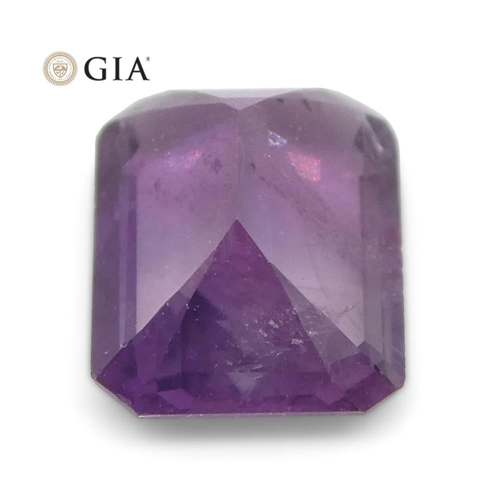 0.76ct Octagonal Pinkish Purple Sapphire GIA Certified Pakistan / Kashmir Unheat In New Condition For Sale In Toronto, Ontario