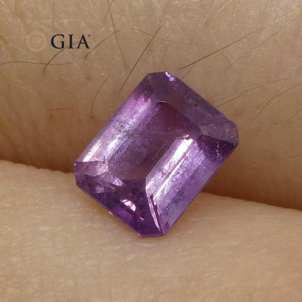 Women's or Men's 0.76ct Octagonal Pinkish Purple Sapphire GIA Certified Pakistan / Kashmir Unheat For Sale