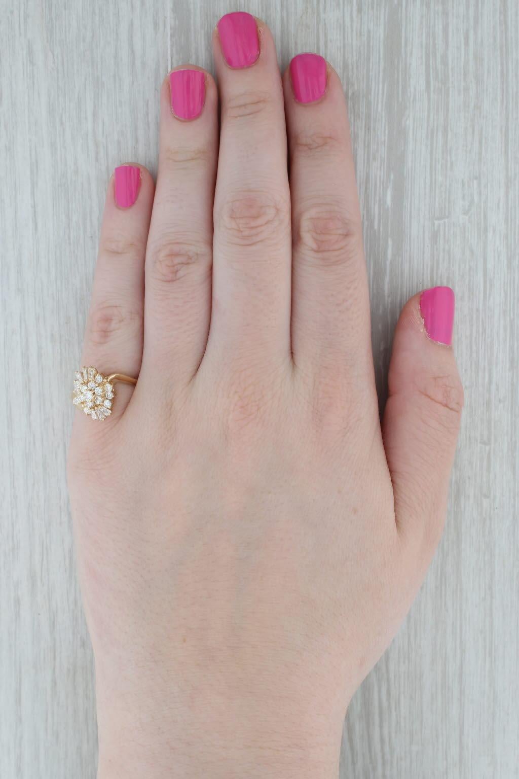 Bague grappe de diamants 0,76 ctw en or jaune 18 carats, taille 7,25 en vente 4