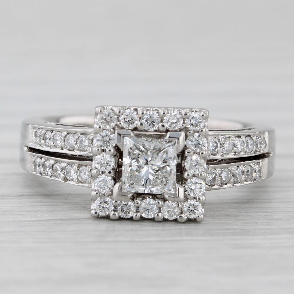 0.76ctw Princess Diamond Halo Engagement Ring 14k White Gold Size 6.5 In Good Condition In McLeansville, NC