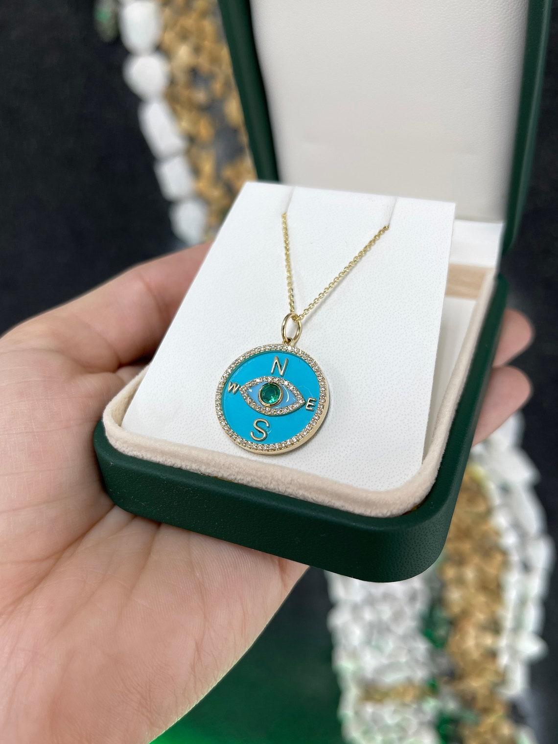 0,76tcw 14K runder Smaragd & Diamant Türkis Compass Evil Eye Anhänger Halskette im Zustand „Neu“ in Jupiter, FL