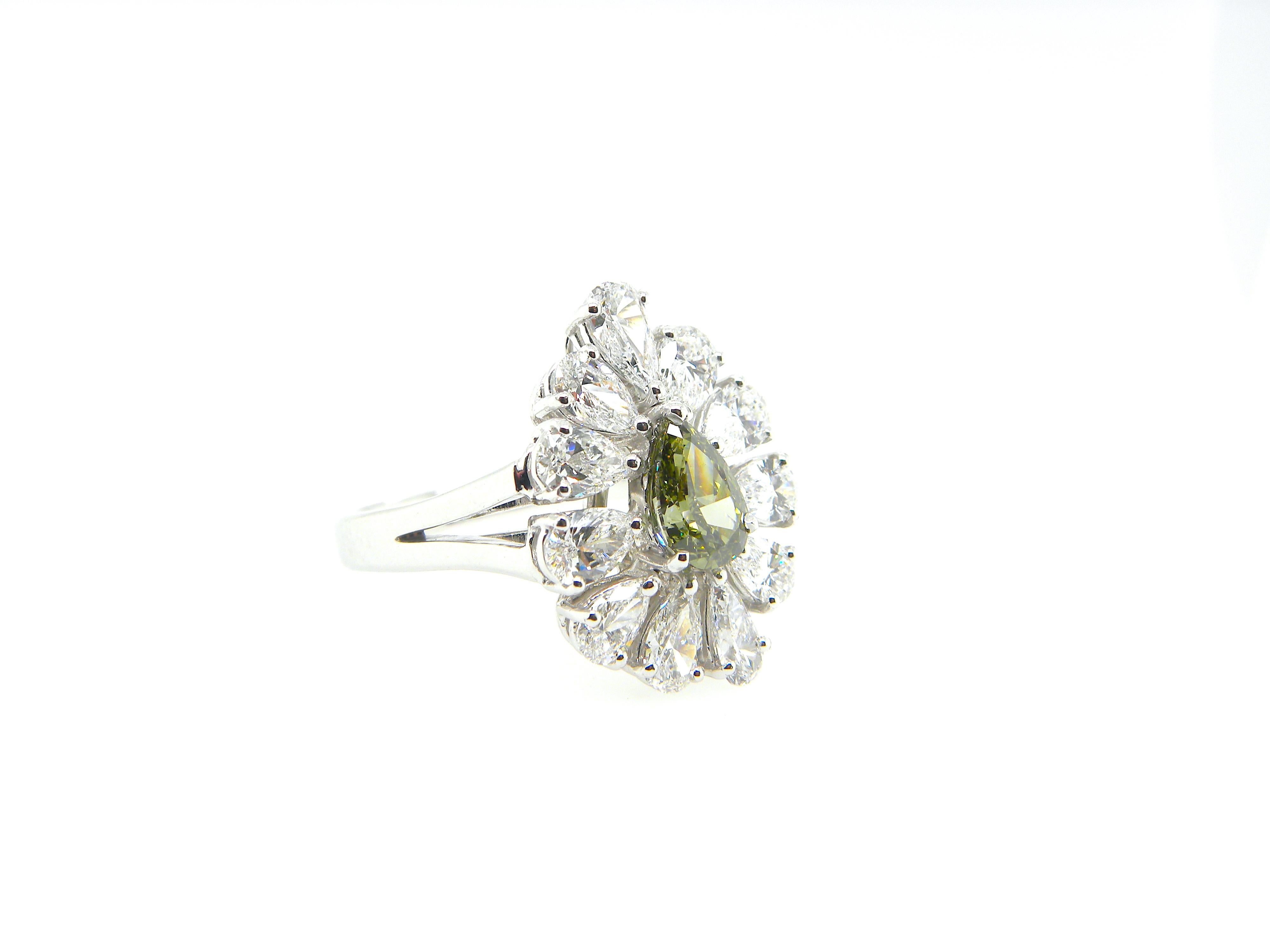 0,77 Karat GIA-zertifizierter tiefgrau-gelbgrüner Diamant-Goldring 2