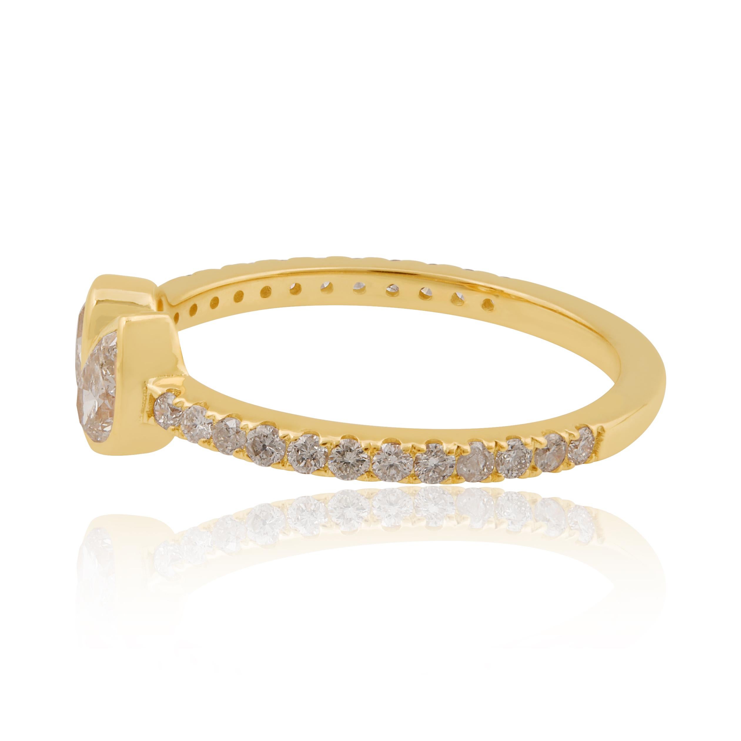 Anillo de diamantes talla pera y corazón de 0,77 quilates Joyería hecha a mano en oro amarillo de 14k en Nuevo estado para la venta en Diera, Dubai