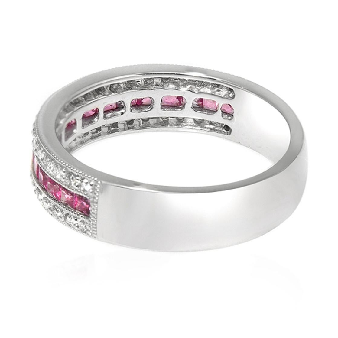 Alliance en or 18 carats avec saphir rose de 0,77 carat et diamants de 0,28 carat Excellent état - En vente à Los Angeles, CA