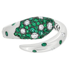 0,77 Ctw. Bague serpent en or blanc 18 carats avec émeraudes et diamants VS, taille 7