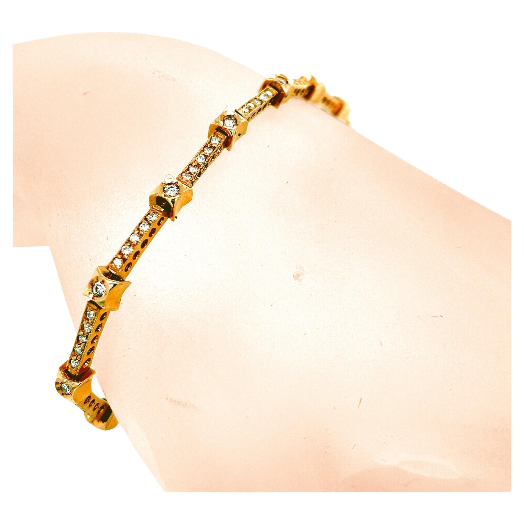 Bracelet tennis en or 14 carats avec diamants ronds sertis en serti clos et pavés de 0,78 carat en vente
