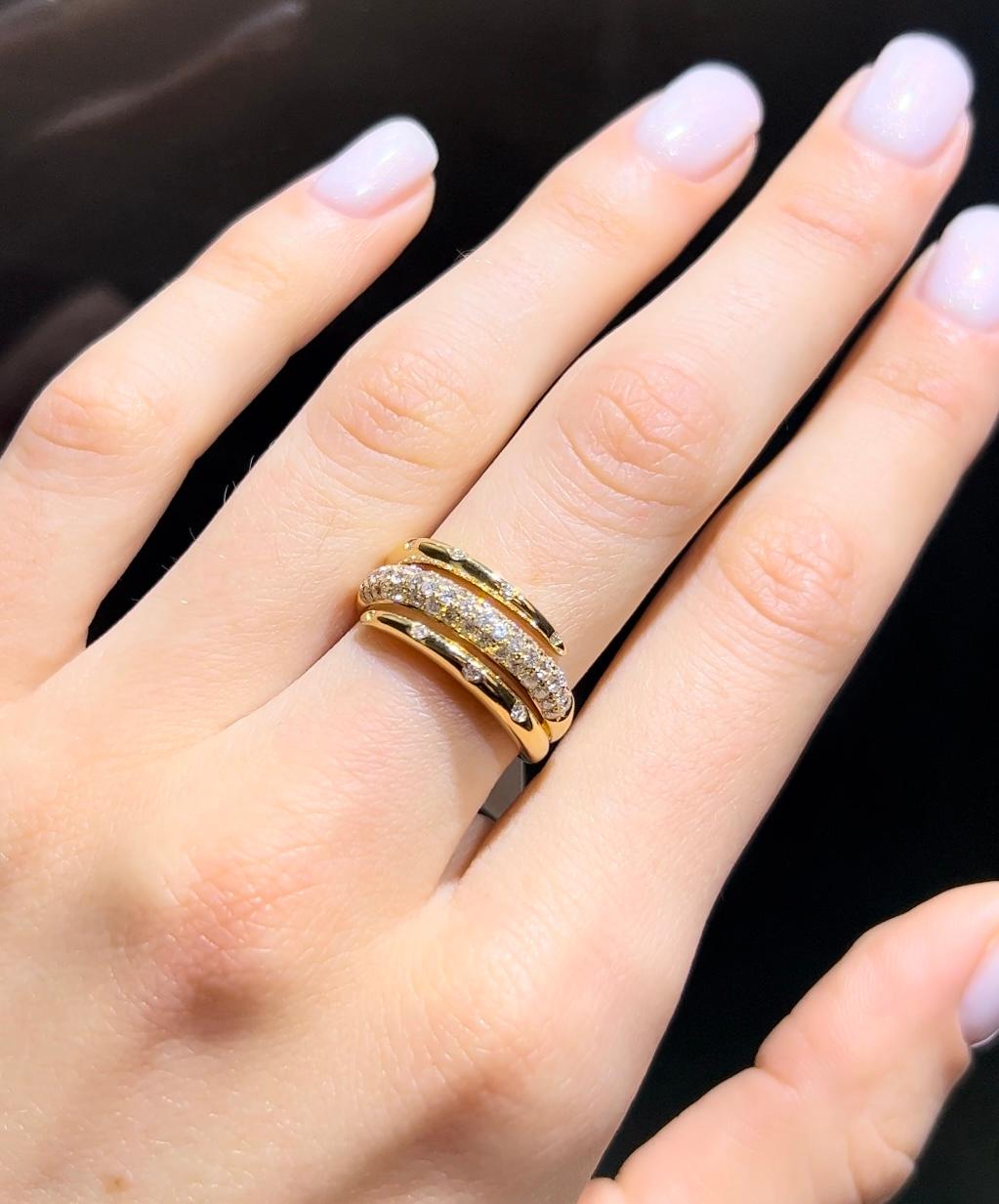Women's 0.78 Carat Diamond Spiral Ring 18K Yellow Gold For Sale