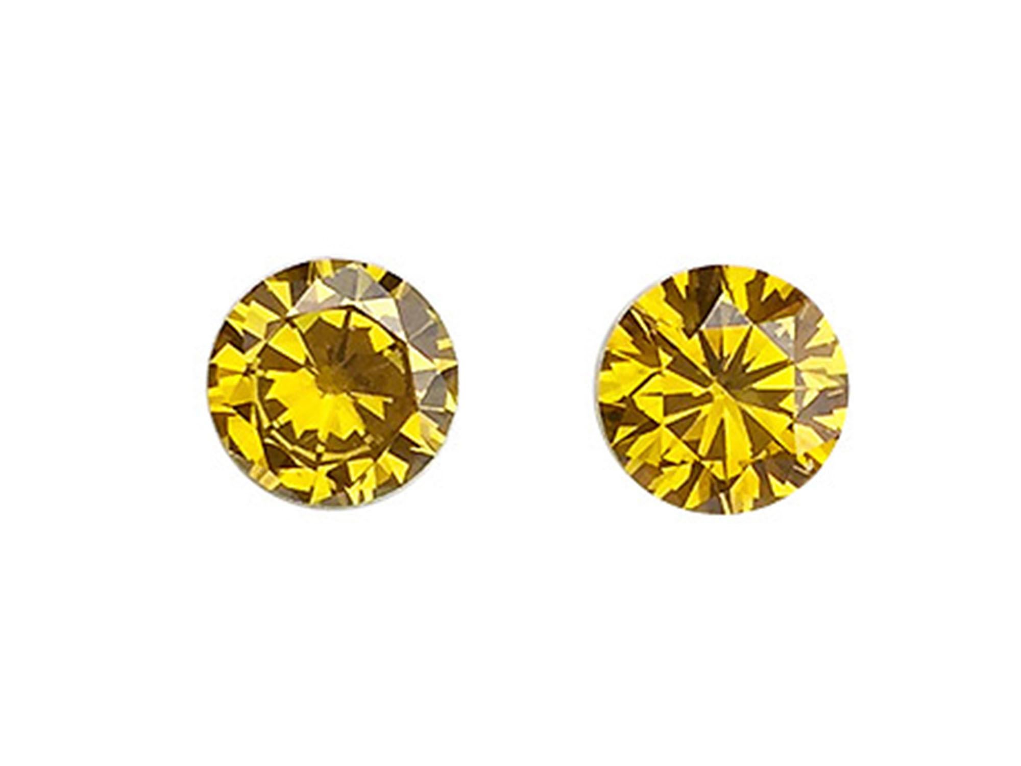 1.30 Carat Fancy Brownish Orangy Yellow & White Diamond Stud Earrings, 18K Gold. In New Condition For Sale In New York, NY