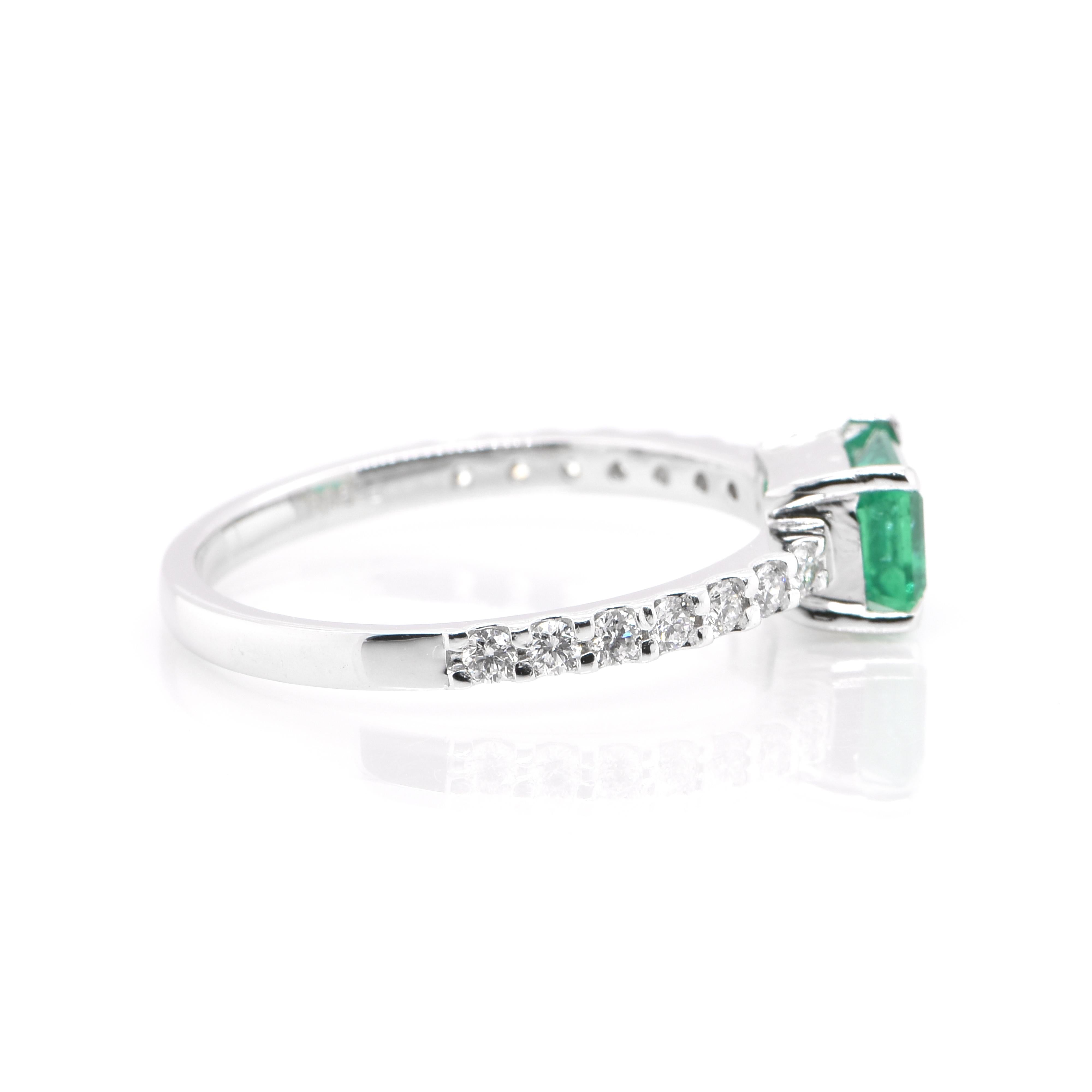 0.78 Carat, Natural, Emerald and Diamond Engagement Ring Set in Platinum In New Condition In Tokyo, JP