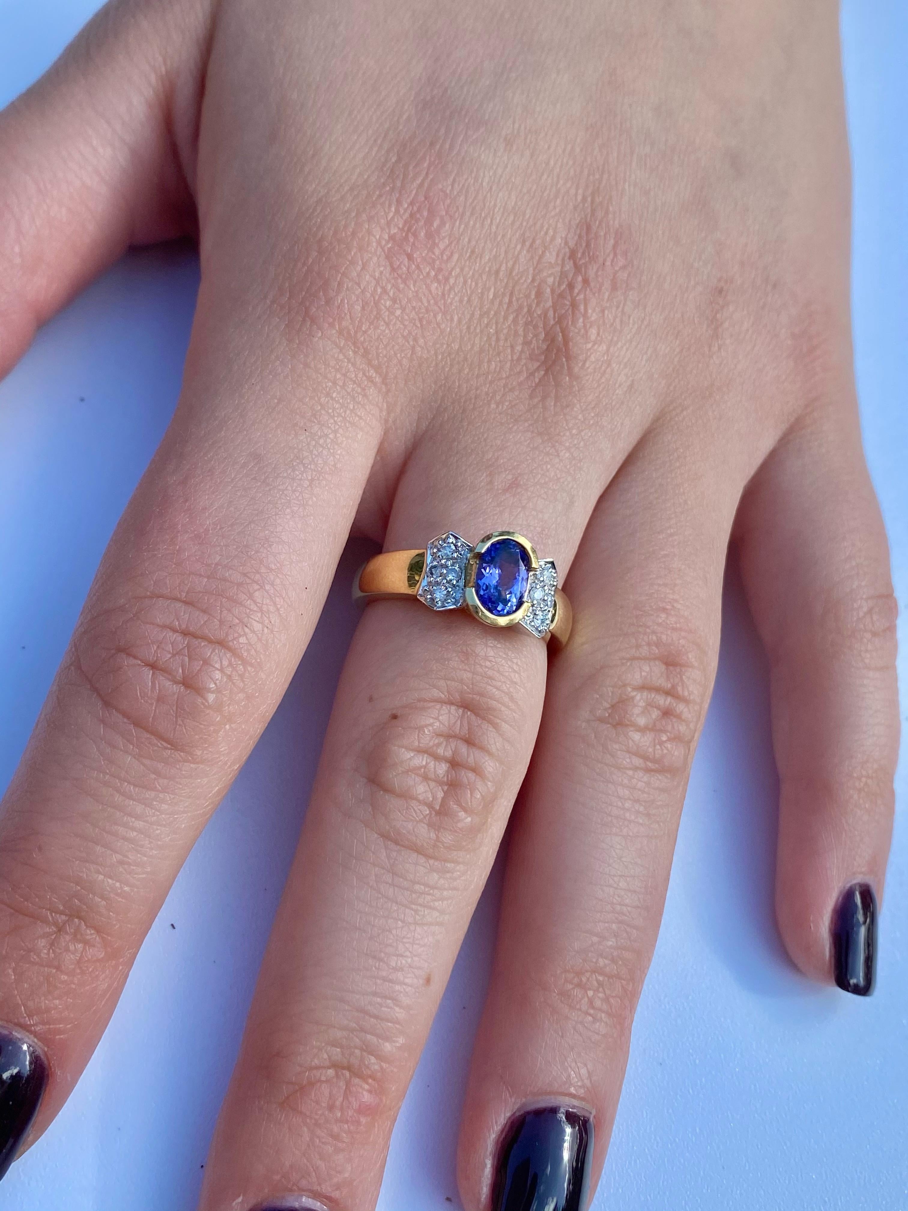 Bague de fiançailles en or jaune 14 carats, diamants et tanzanite de taille ovale de 0,78 carat Pour femmes en vente