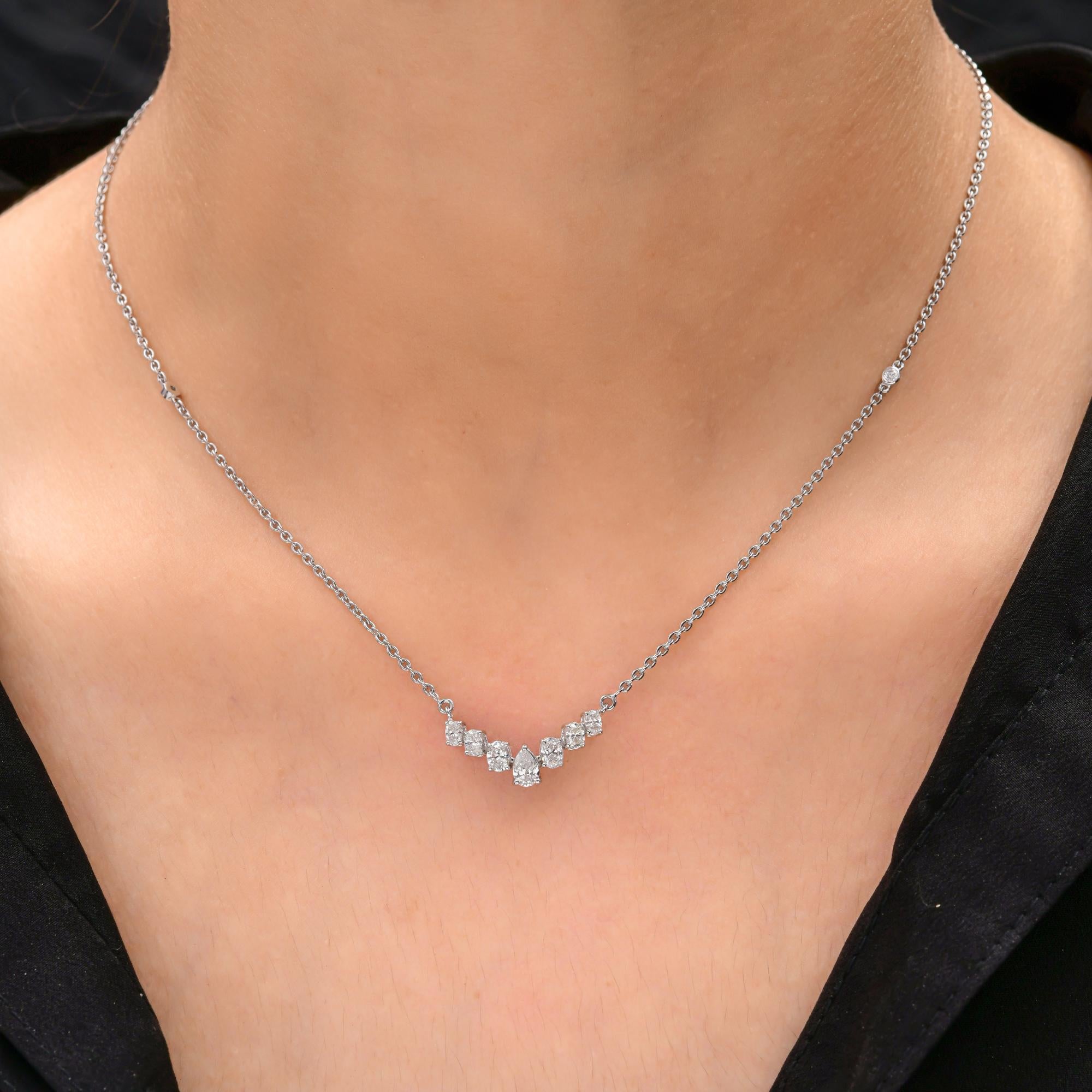 Donna 0,78 Carati SI Chiarezza HI Colore Collana di diamanti ovali a pera in oro bianco 18 carati in vendita