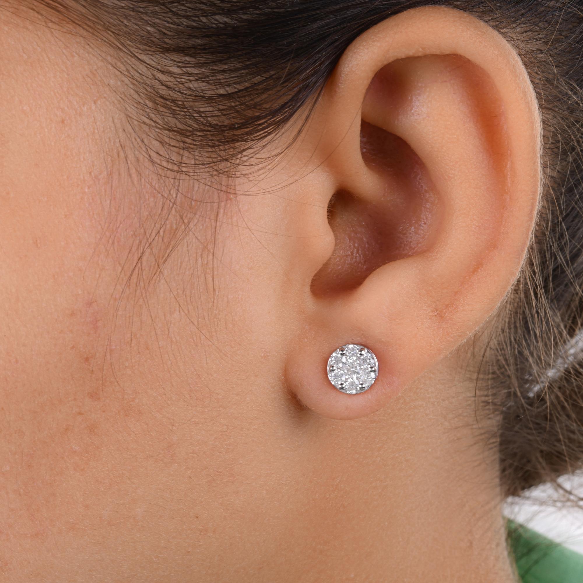 Taille ronde 0.78 Carat SI/H Round Brilliant Cut Diamond Stud Earrings 10 Karat White Gold en vente
