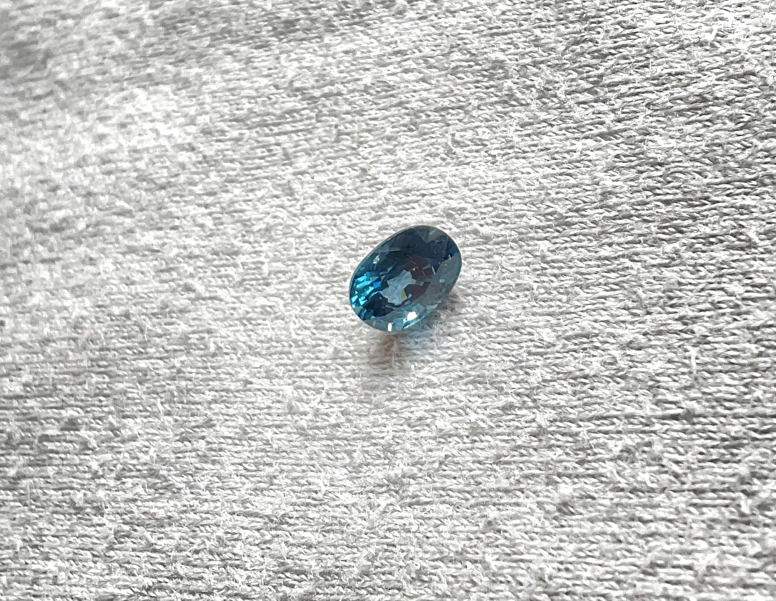 0.78 Carats Tanzania Blue Spinel Oval Faceted Natural Cut Stone for Jewelry In New Condition For Sale In Jaipur, RJ