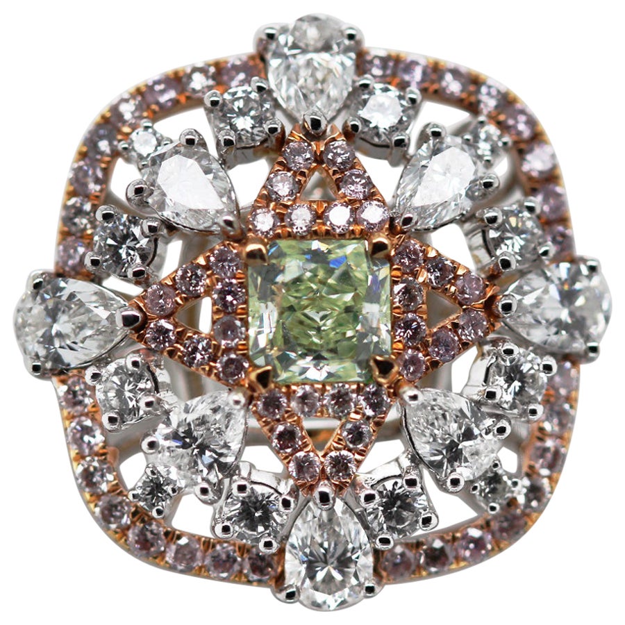 Bague cocktail GIA Scarselli avec diamant jaune clair et vert radiant de 0,78 carat en vente