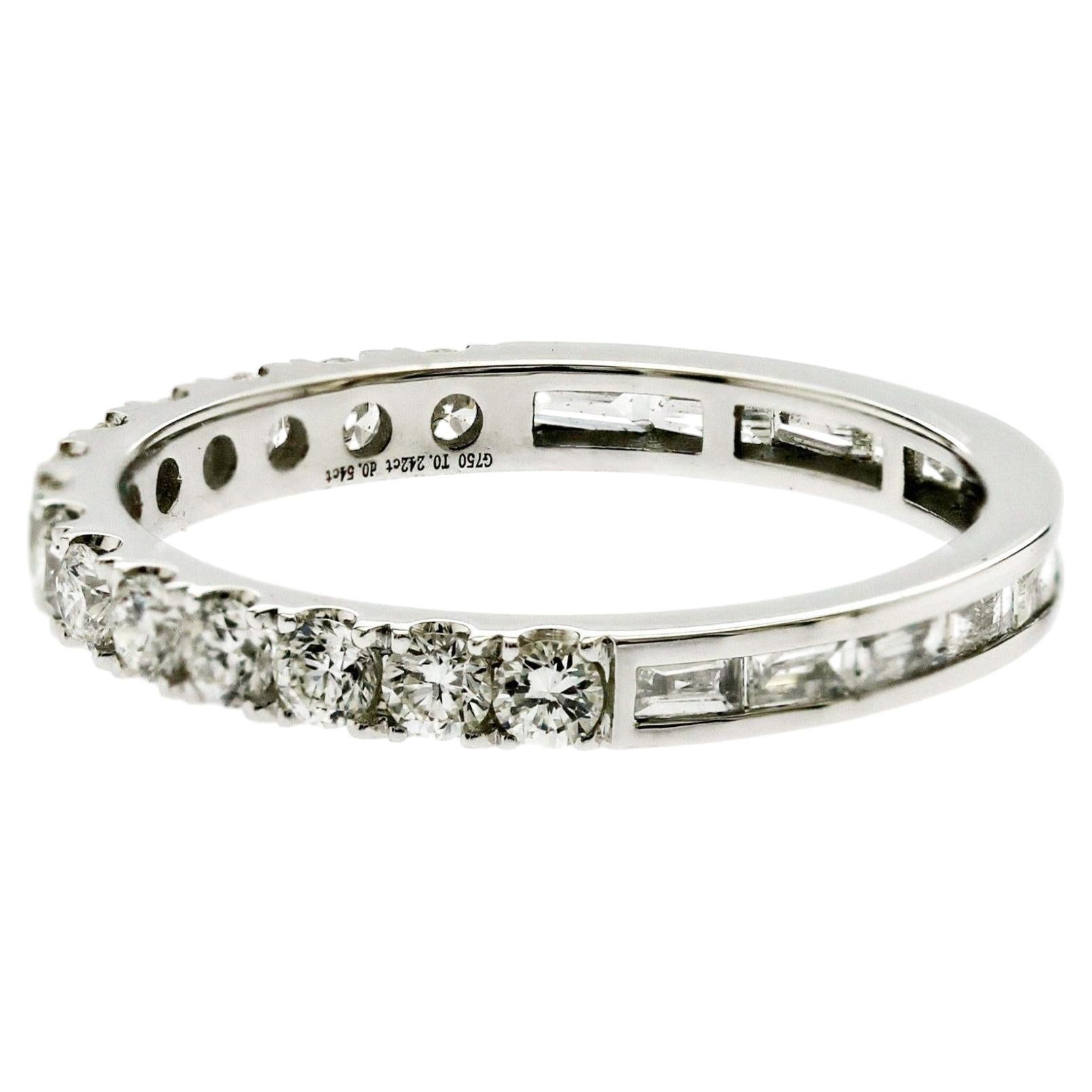 0,78 CT Runder und Baguette-Diamant 14K Weißgold Ehering im Angebot