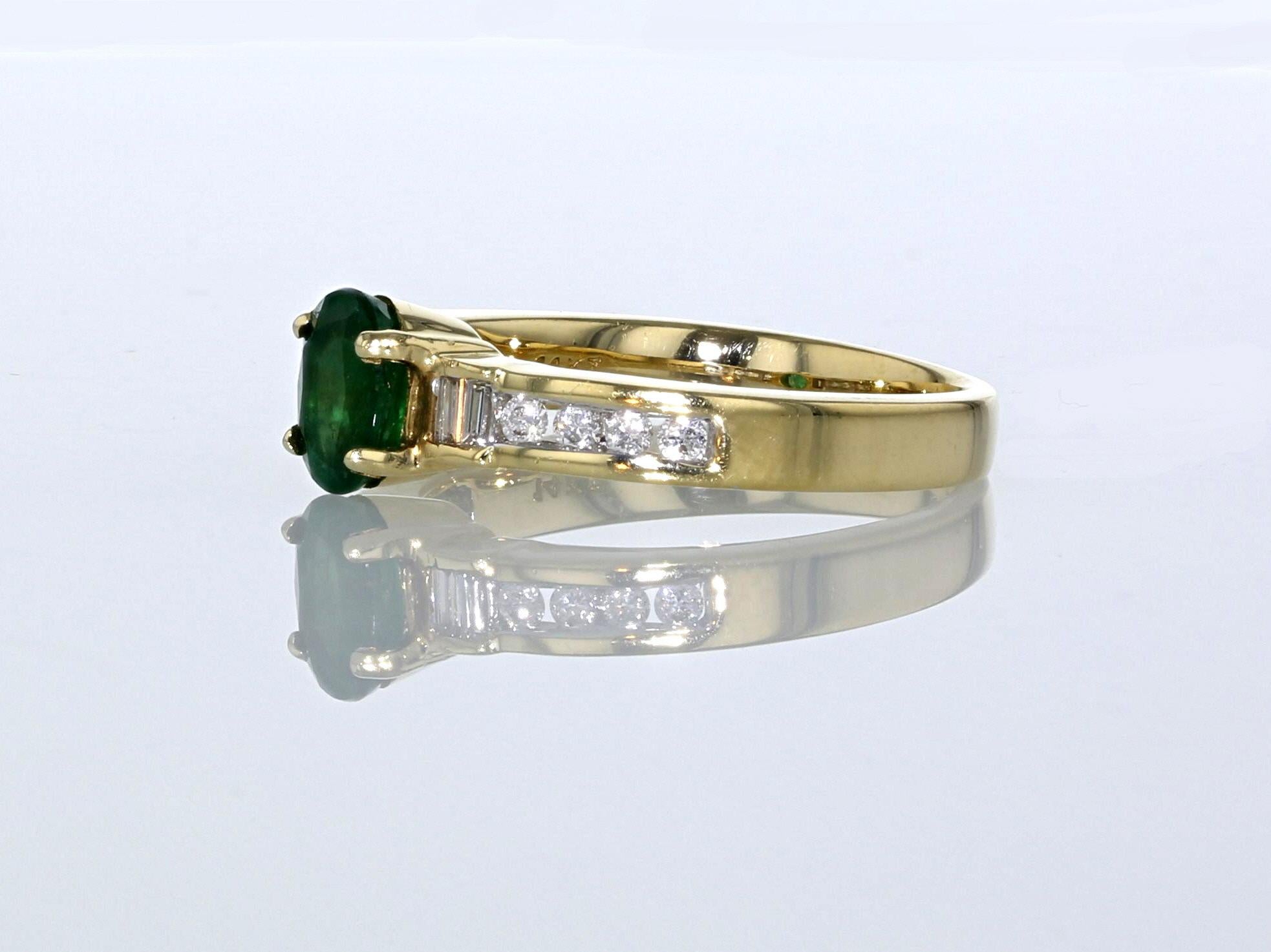 0,78 Karat natürlicher Smaragd 14K Gelbgold Ring im Zustand „Neu“ im Angebot in LA, CA