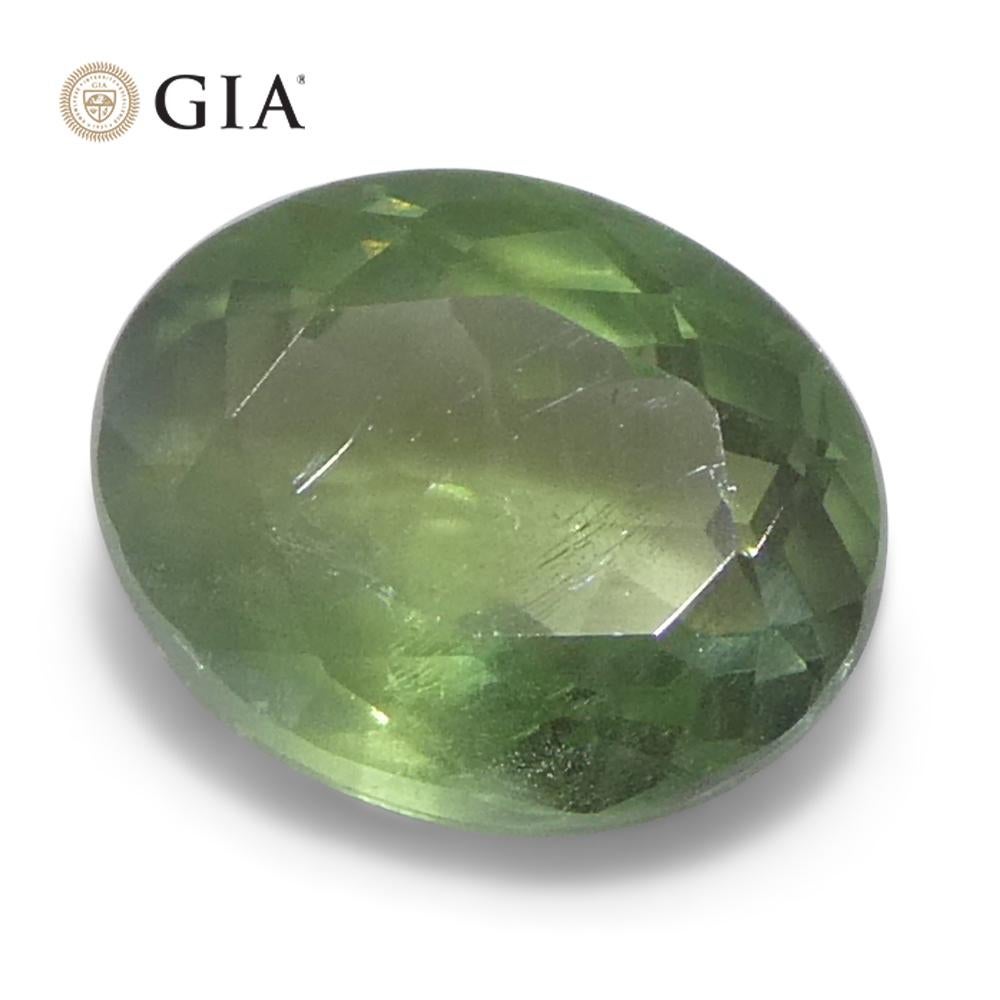 0,78 ct Alejandrita oval de color verde amarillento a púrpura grisáceo certificada por la GIA India Un en venta 3