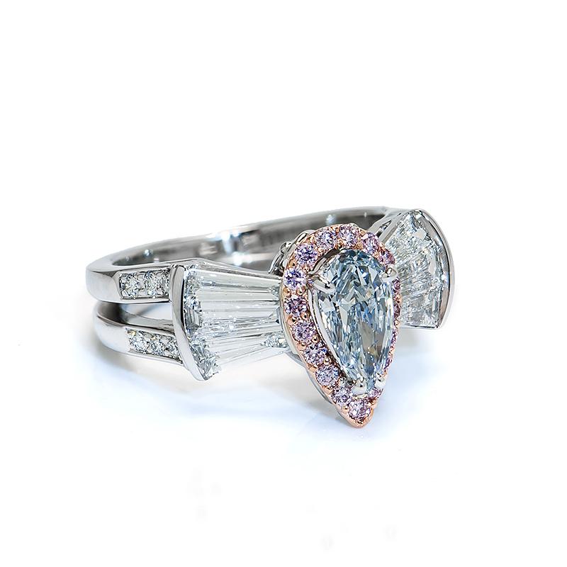 0,78 Karat blauer birnenförmiger Diamantring (Tropfenschliff) im Angebot