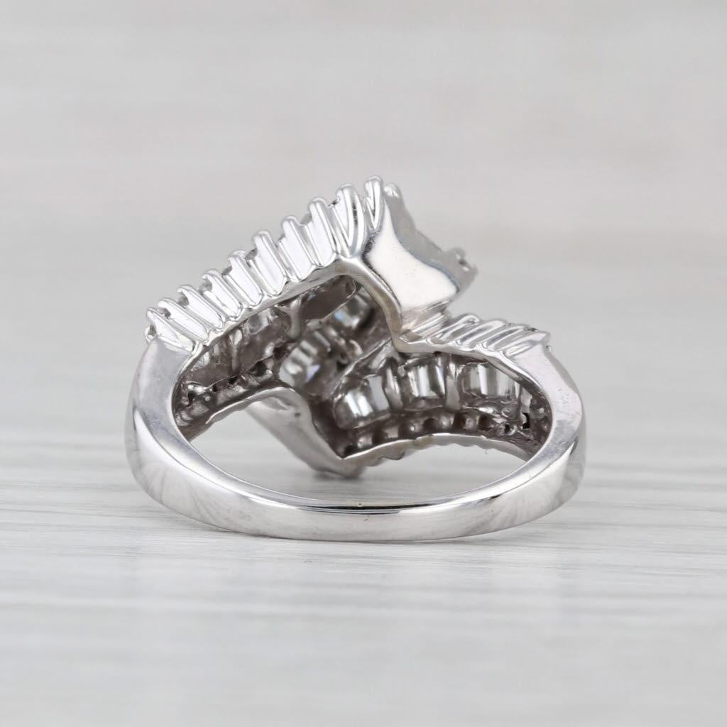 Taille baguette 0.78ctw Diamond Overlay Ring 14k White Gold Size 5.5 Cocktail en vente