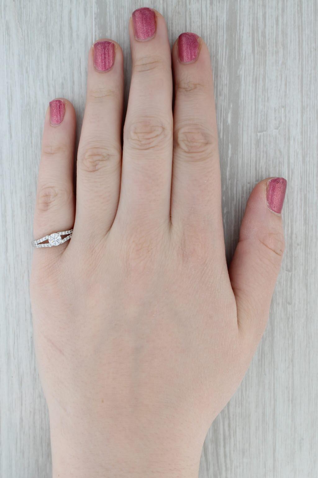 Anello di fidanzamento con diamante rotondo da 0,78ctw in oro bianco 18k misura 6,5 in vendita 3