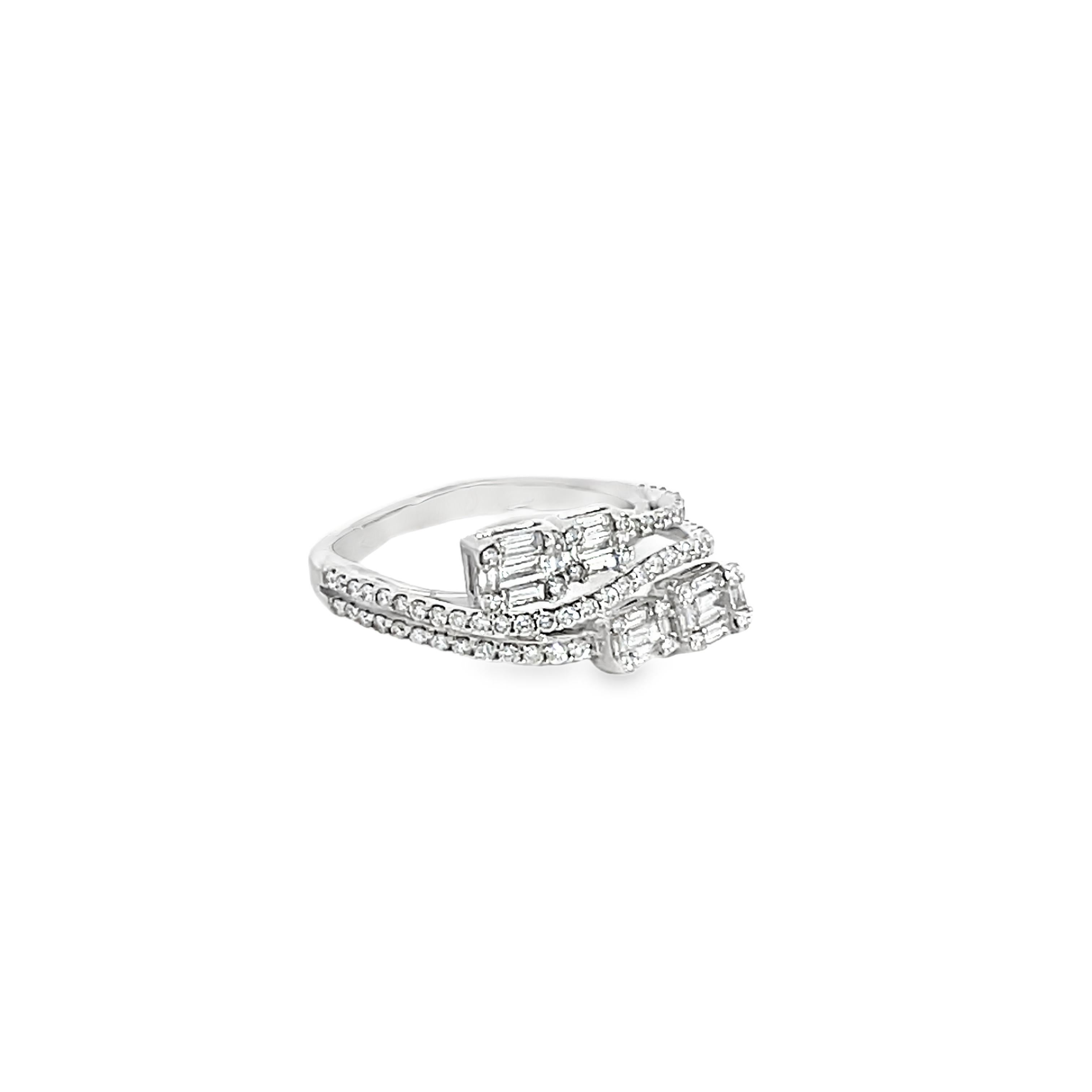 0.79 Carat Baguette Cut and Round Diamond White Gold Ring In New Condition For Sale In Great Neck, NY