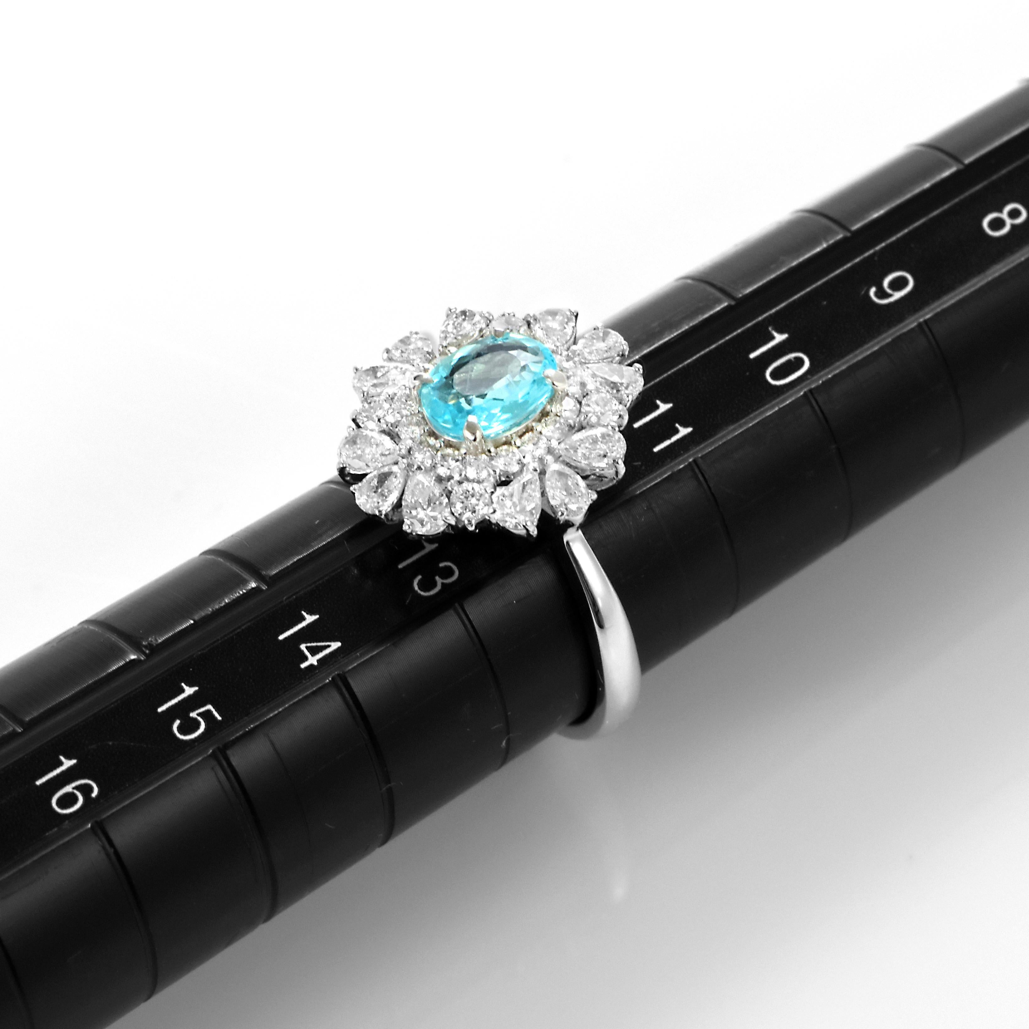 0.79 Carat Brazilian Paraiba Tourmaline & Diamond Cocktail Ring Set in Platinum For Sale 4