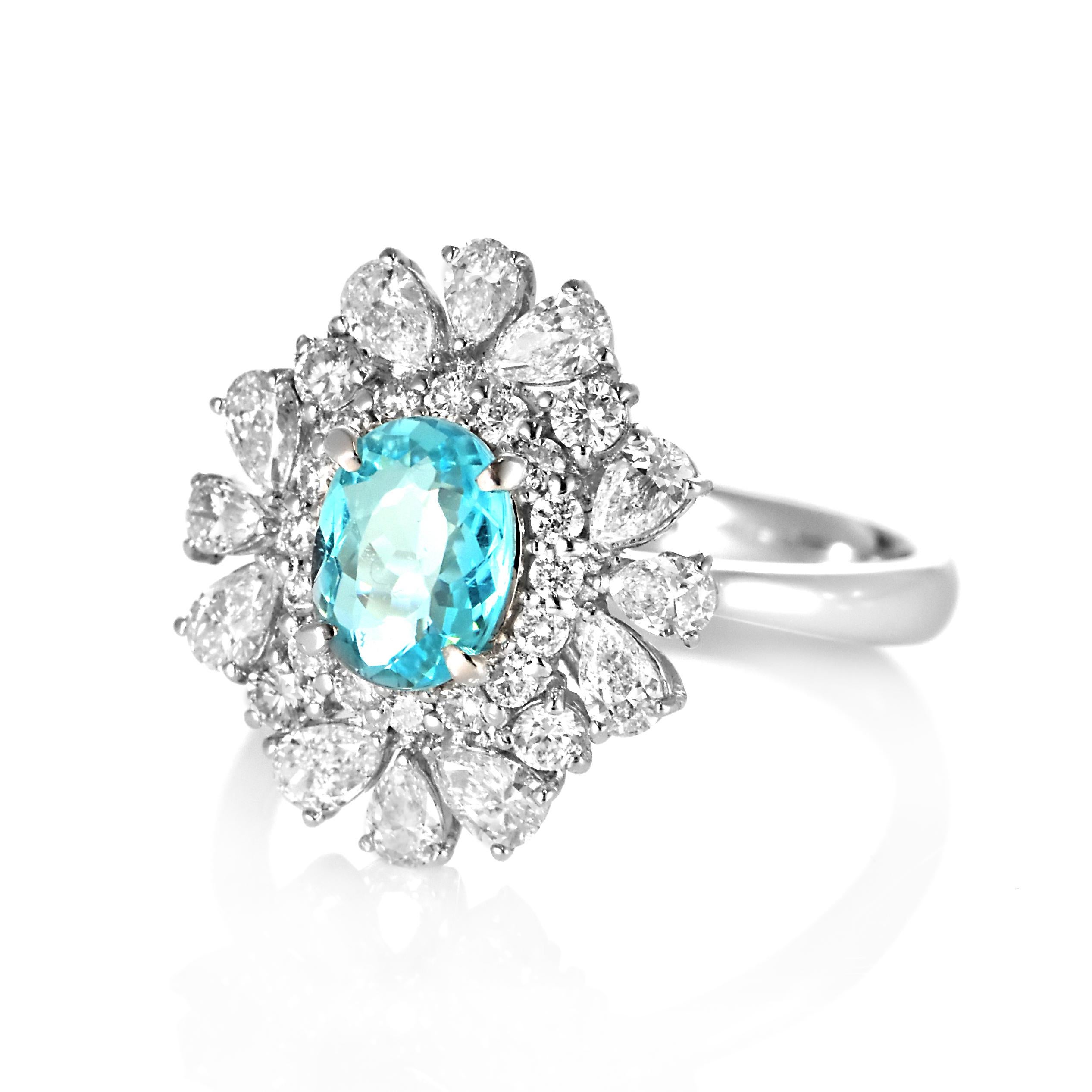 Modern 0.79 Carat Brazilian Paraiba Tourmaline & Diamond Cocktail Ring Set in Platinum For Sale