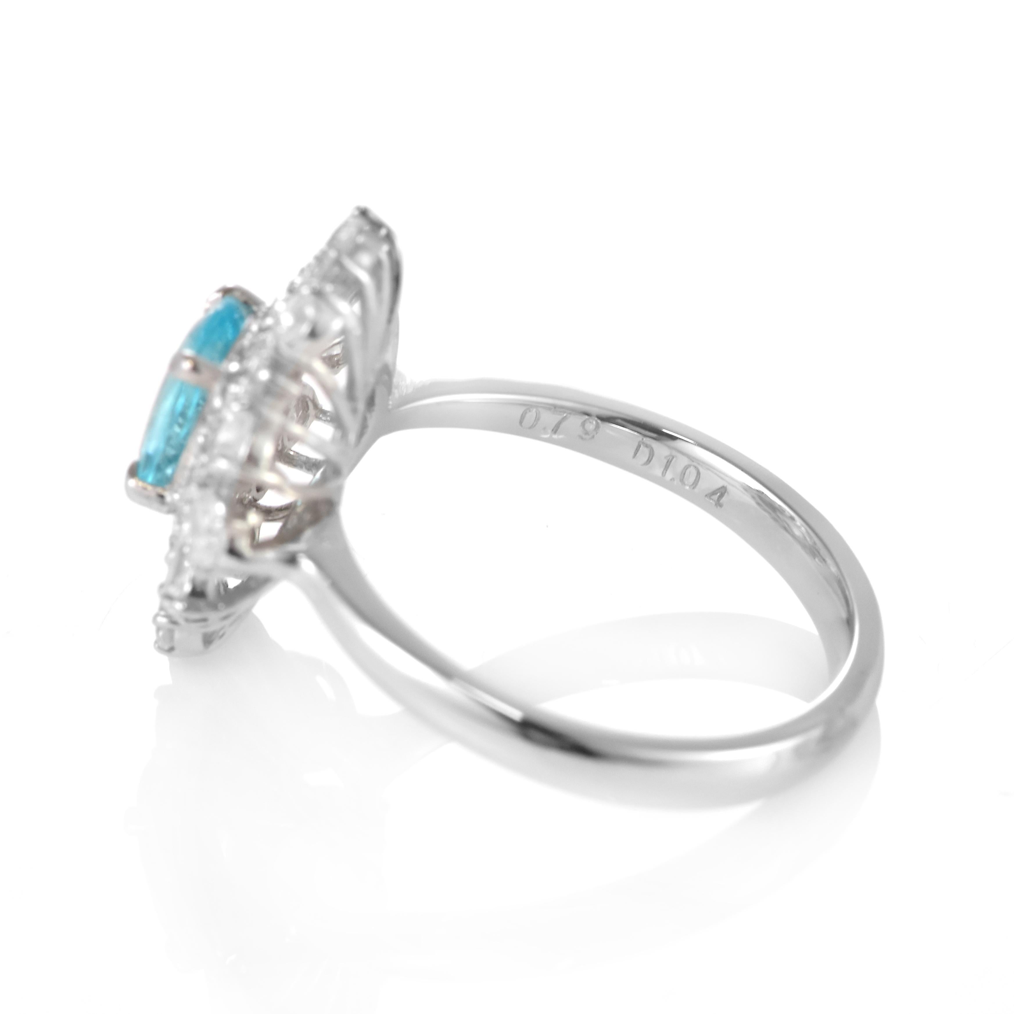 0.79 Carat Brazilian Paraiba Tourmaline & Diamond Cocktail Ring Set in Platinum For Sale 3
