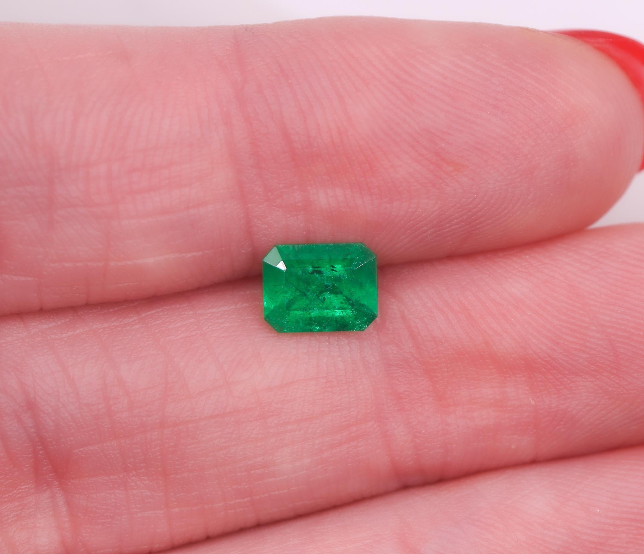 0,79 Karat kolumbianischer Smaragd Loser Edelstein Smaragdschliff 6,6x5,12 mm im Zustand „Neu“ im Angebot in Columbus, OH