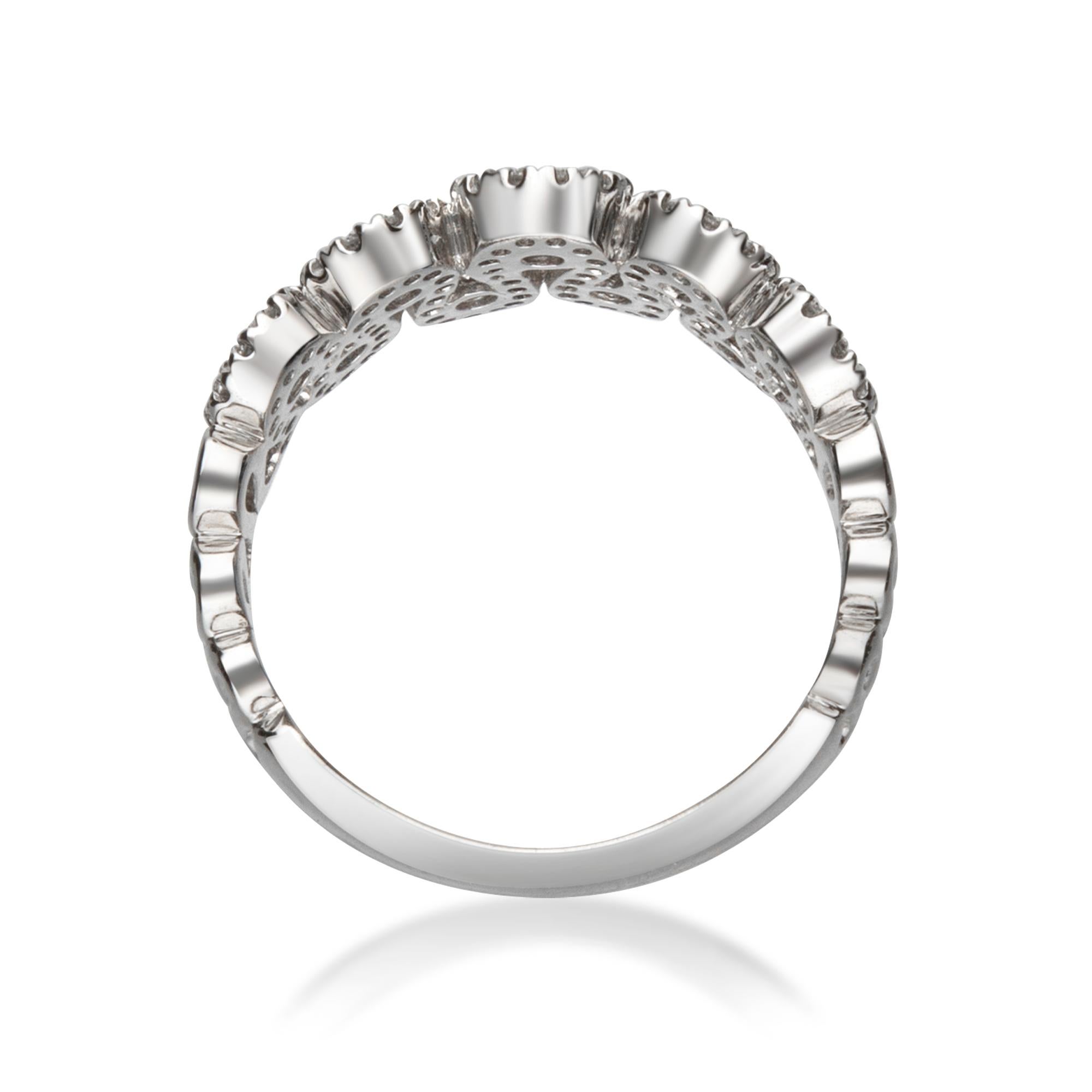 Art Deco 0.79 Carat Diamond 14 Karat White Gold Fashion Ring