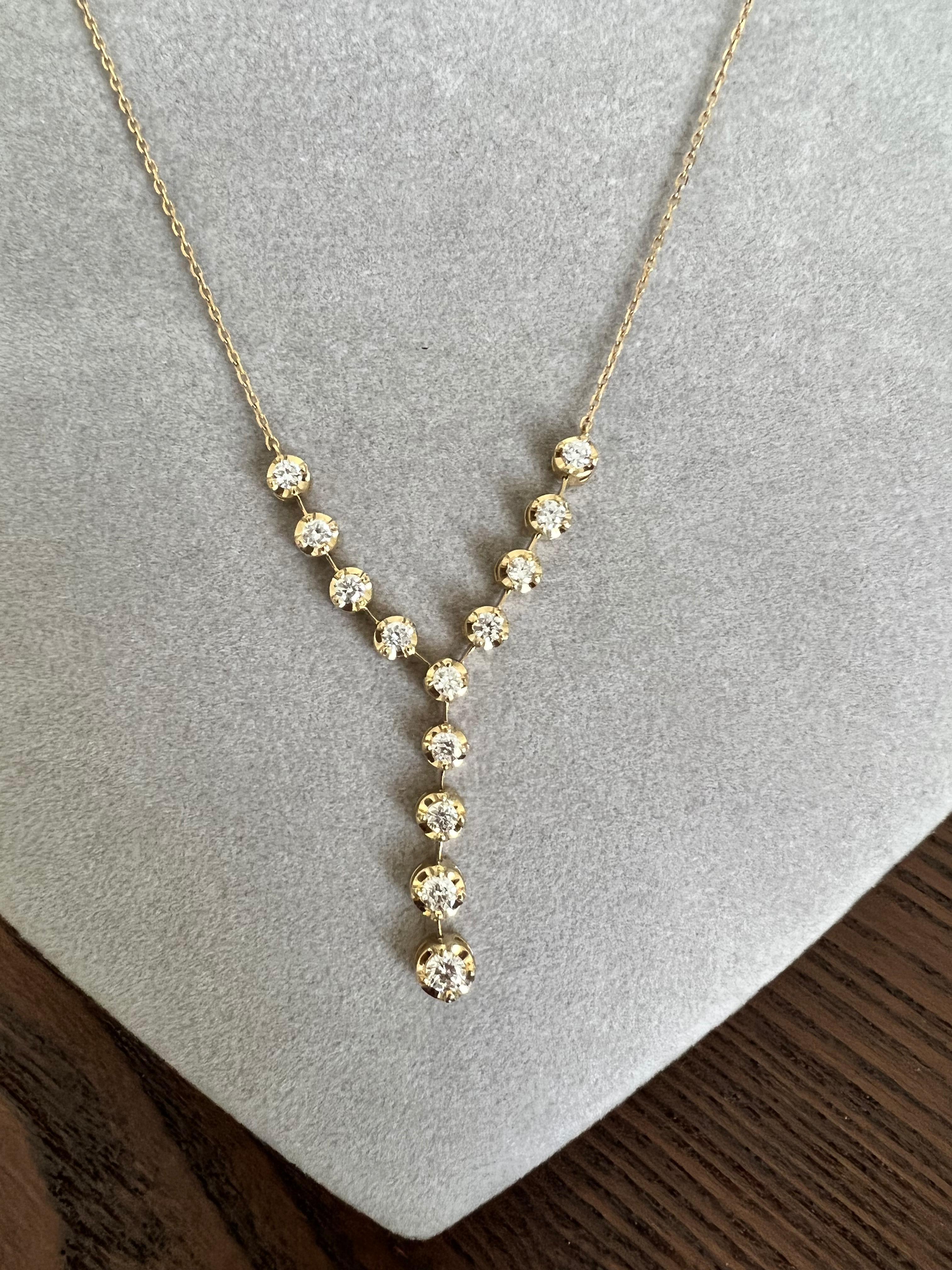 Contemporain Collier à chaîne en or jaune avec diamant naturel de 0,79 carat à taille ronde en vente
