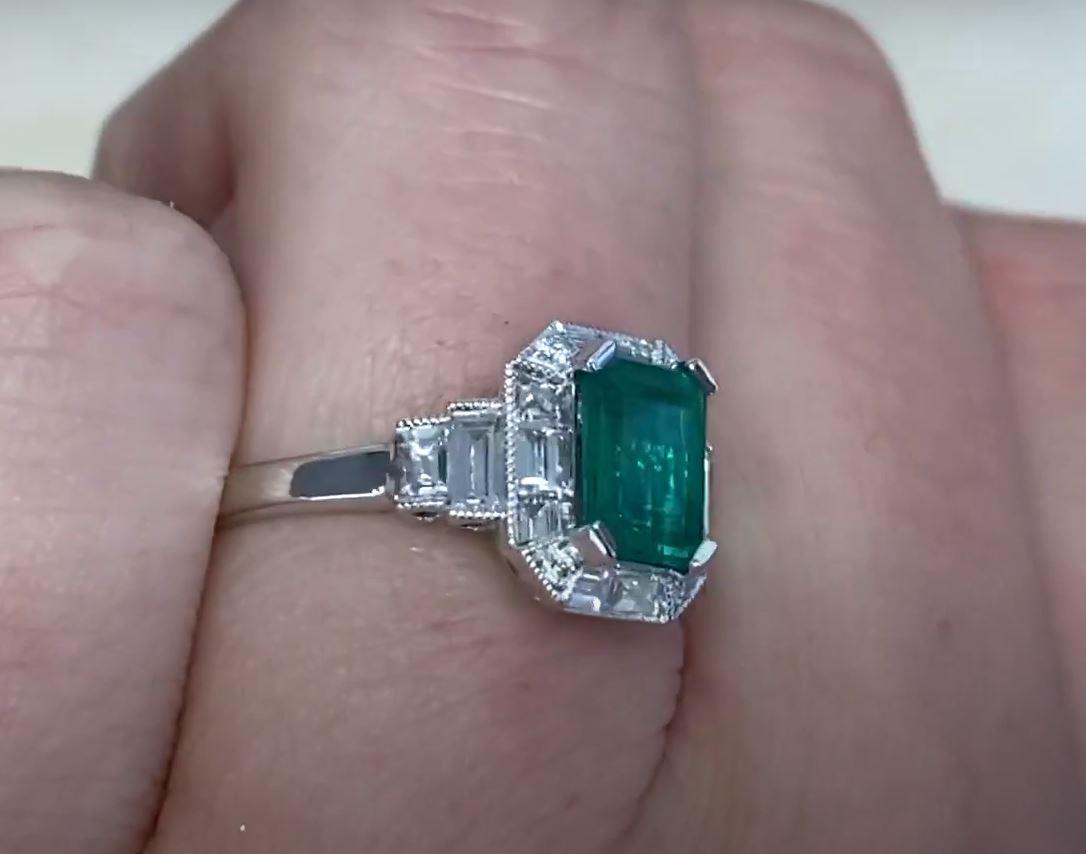 Art Déco Anello con smeraldo verde e diamante a raggiera (circa 0,70 carati) Nature Emerald in vendita