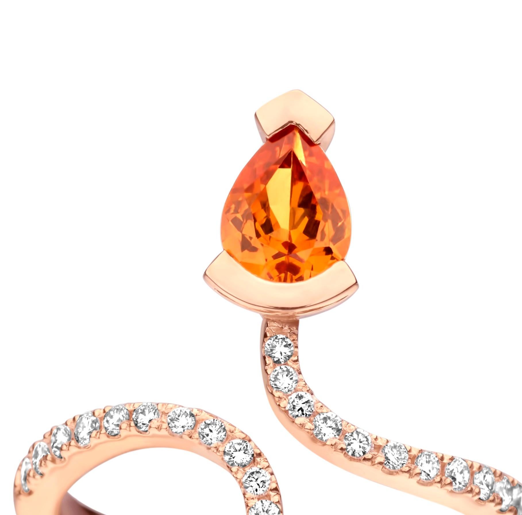 Contemporary 0.79Ct Mandarin Garnet and 0.77Ct Tsavorite 18Kt Rose Gold Diamond Cocktail Ring For Sale