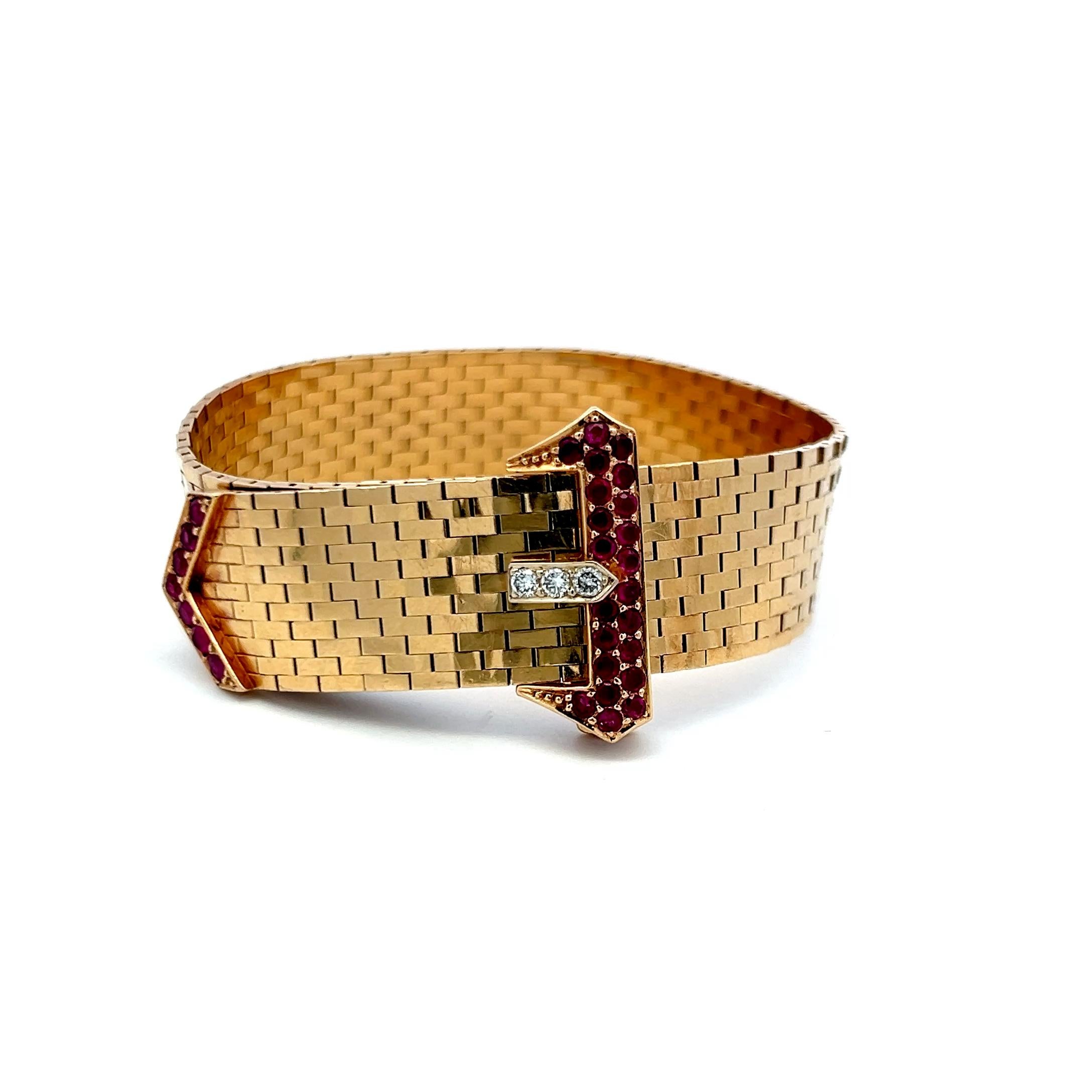 0.79ct Rubis et 0.09ct Diamant rond brillant Bracelet rétro en or jaune 14K Bon état - En vente à New York, NY