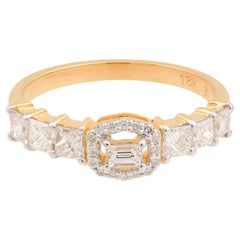 Bague en or jaune 18 carats avec diamants taille émeraude et baguette ronde de 0,8 carat
